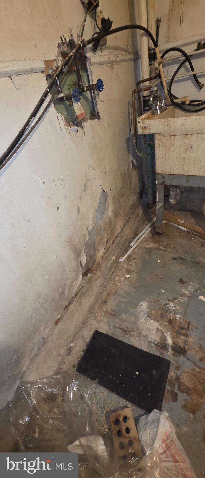 WOODLAWN - Residential