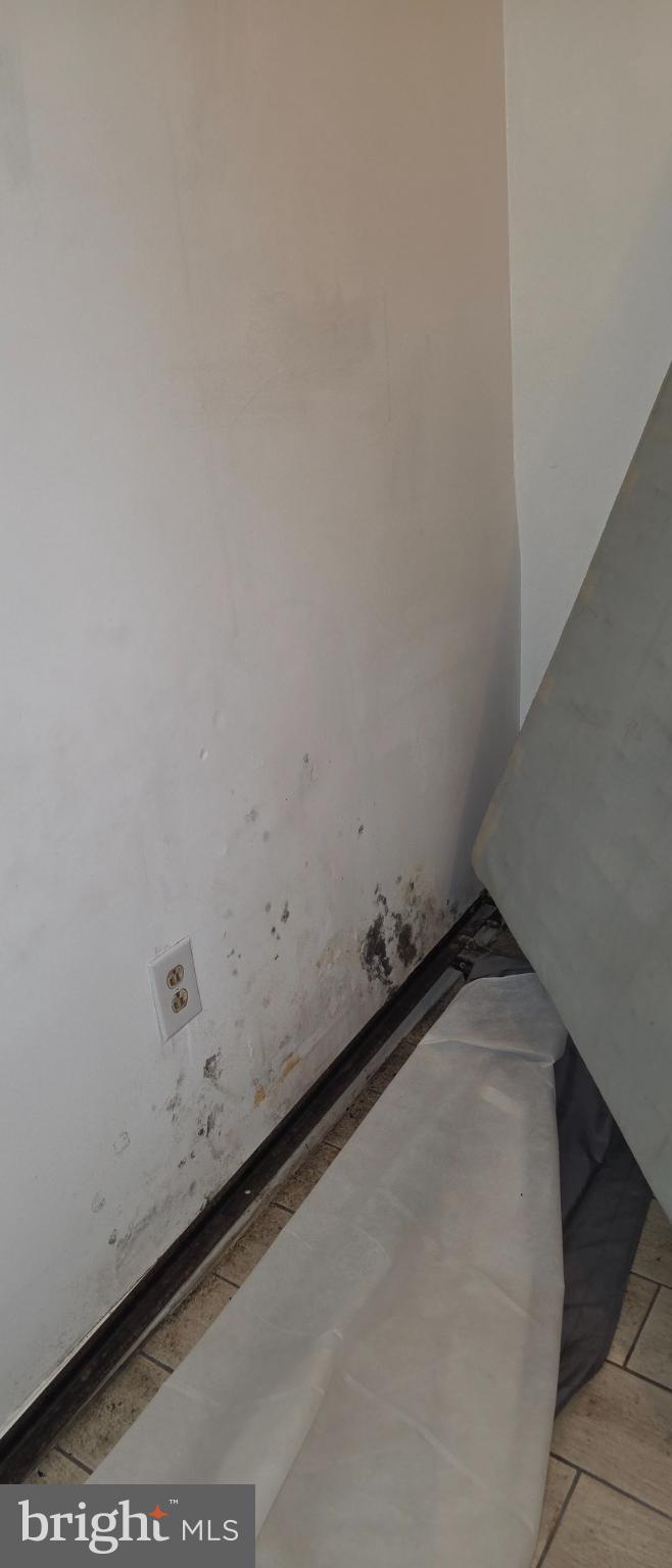 WOODLAWN - Residential