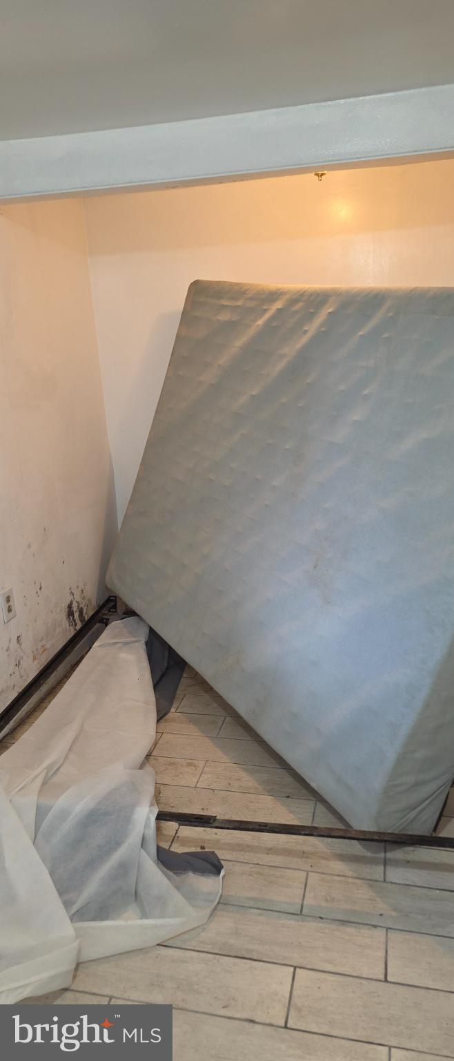 WOODLAWN - Residential