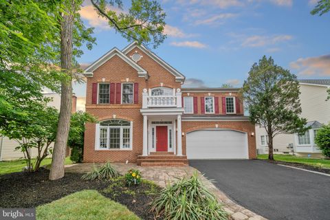 2054 MADRILLON ROAD VIENNA VA 22182
