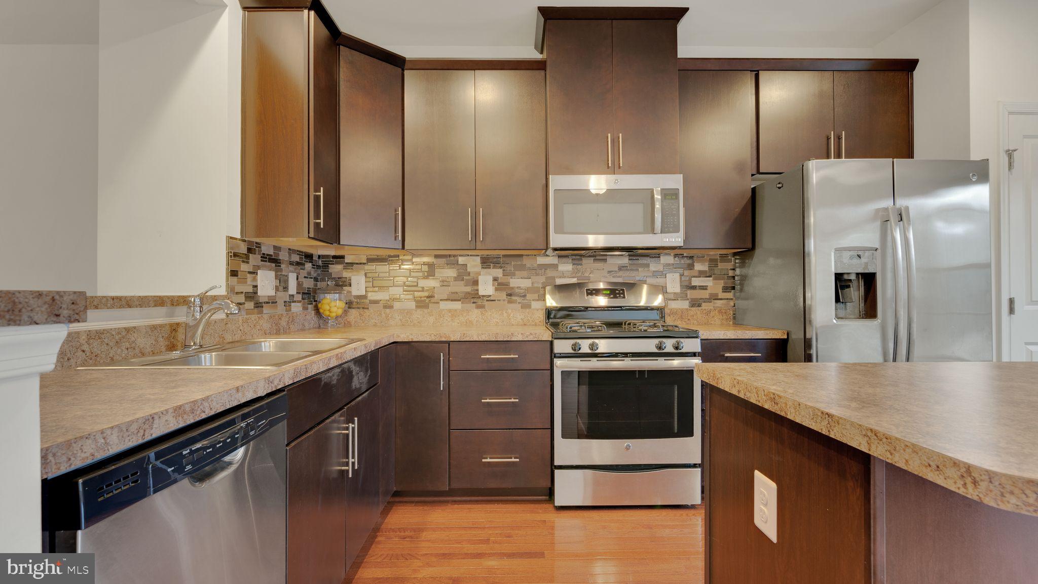 FIELDSIDE AT ST CHARLES - Residential