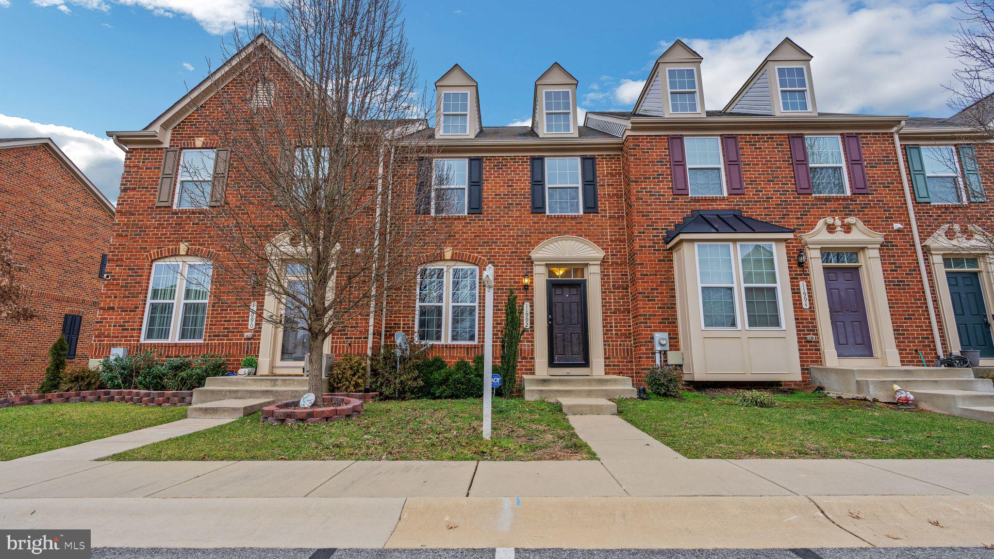 FIELDSIDE AT ST CHARLES - Residential