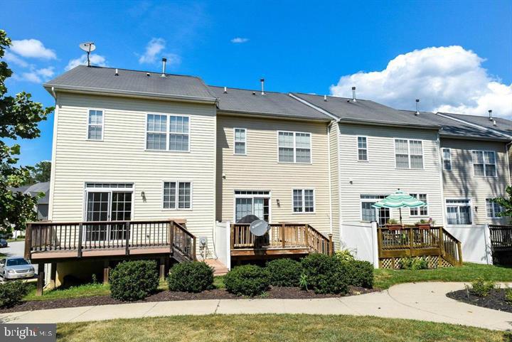 DAHLIA PARK OF WILDEWOOD - Residential Lease