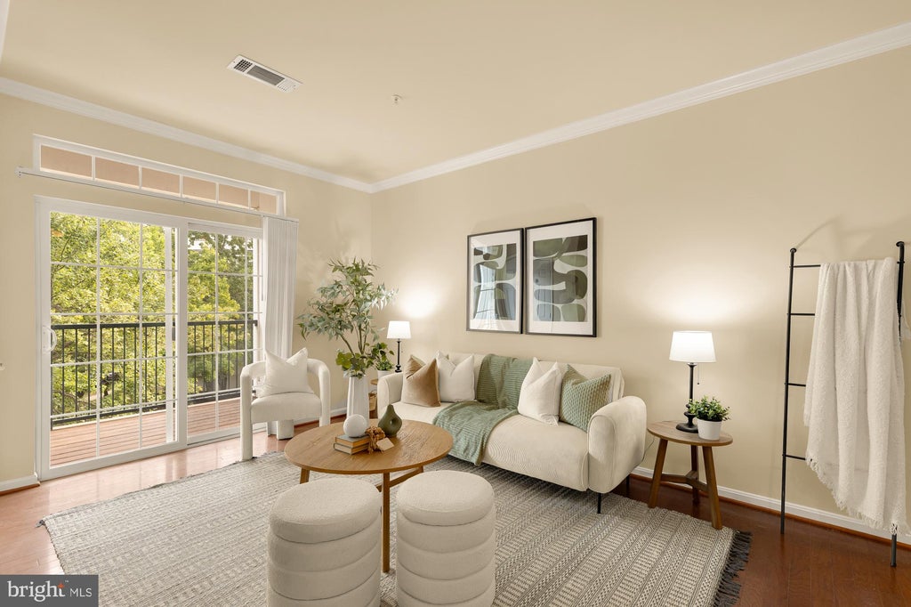 Photo of 2301 25th Street S #4-205, ARLINGTON, VA 22206 (MLS # VAAR2079968)