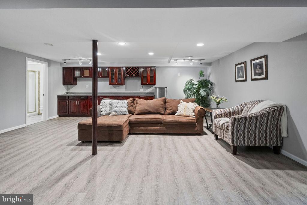 FARMINGTON - Residential