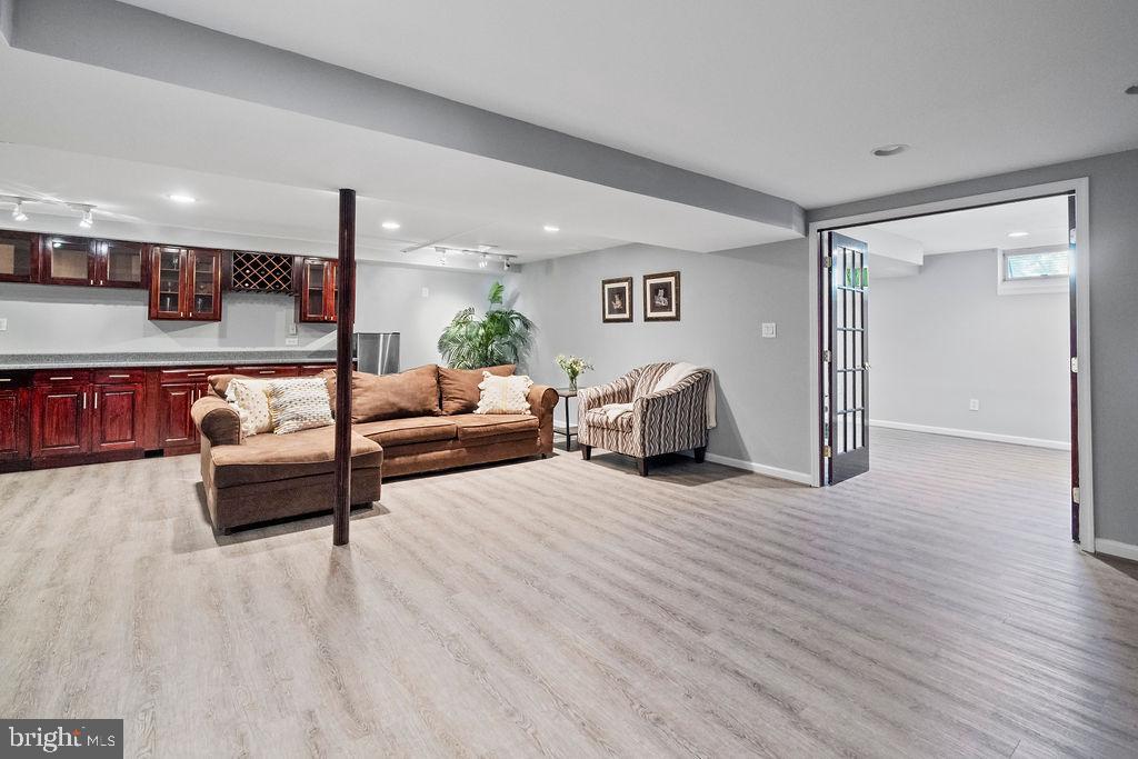 FARMINGTON - Residential