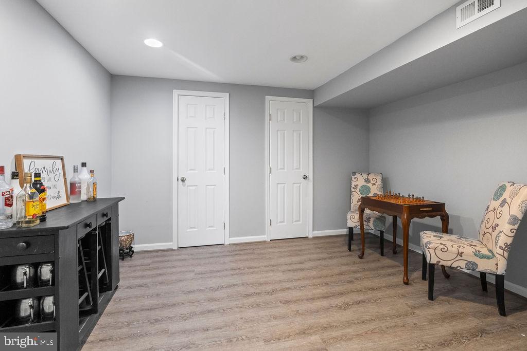 FARMINGTON - Residential