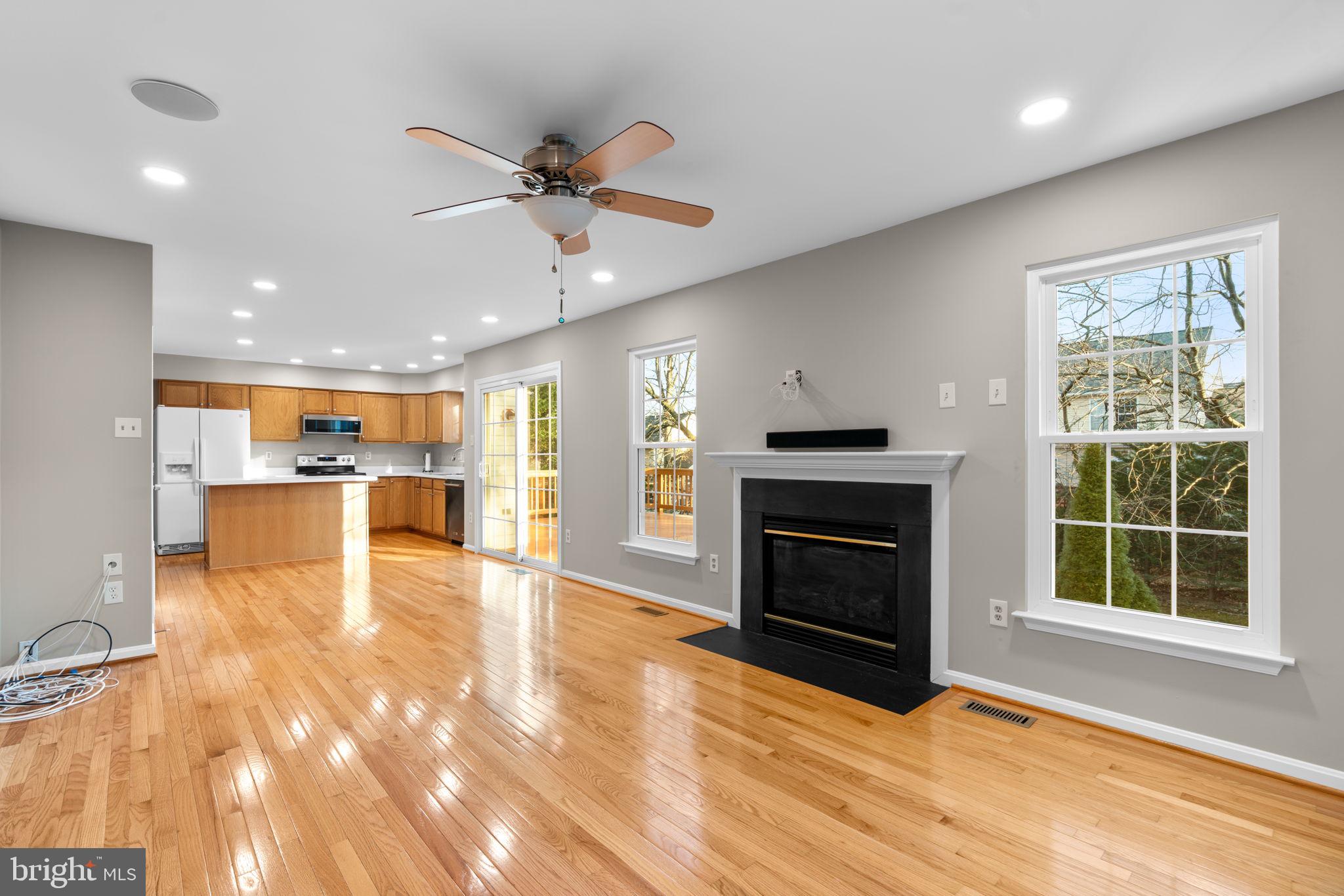 KINGSVIEW VILLAGE - Residential