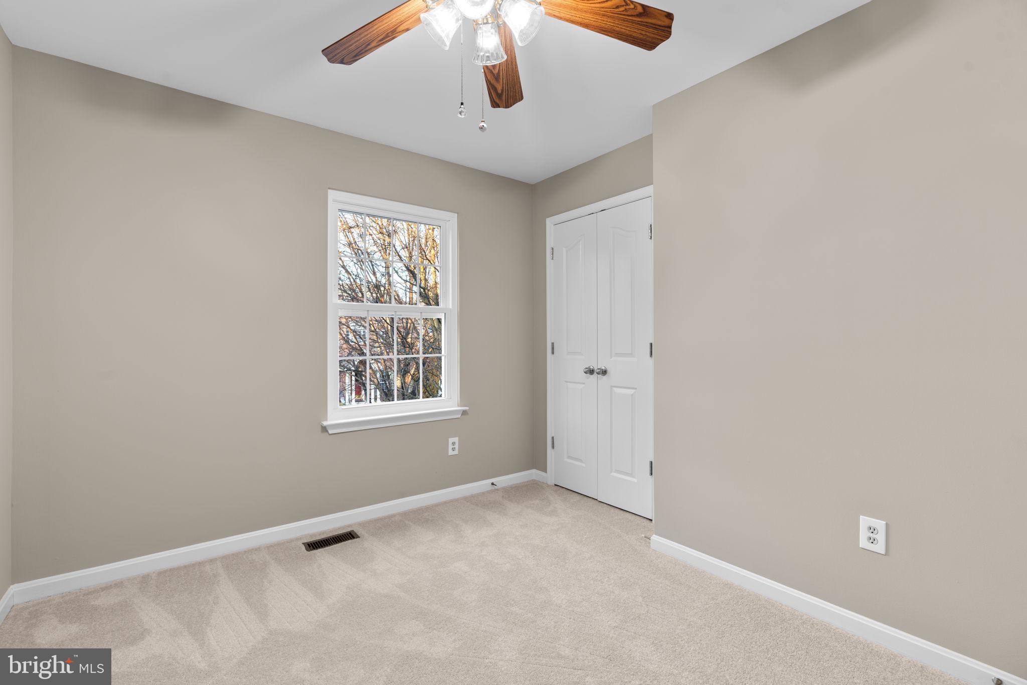 KINGSVIEW VILLAGE - Residential