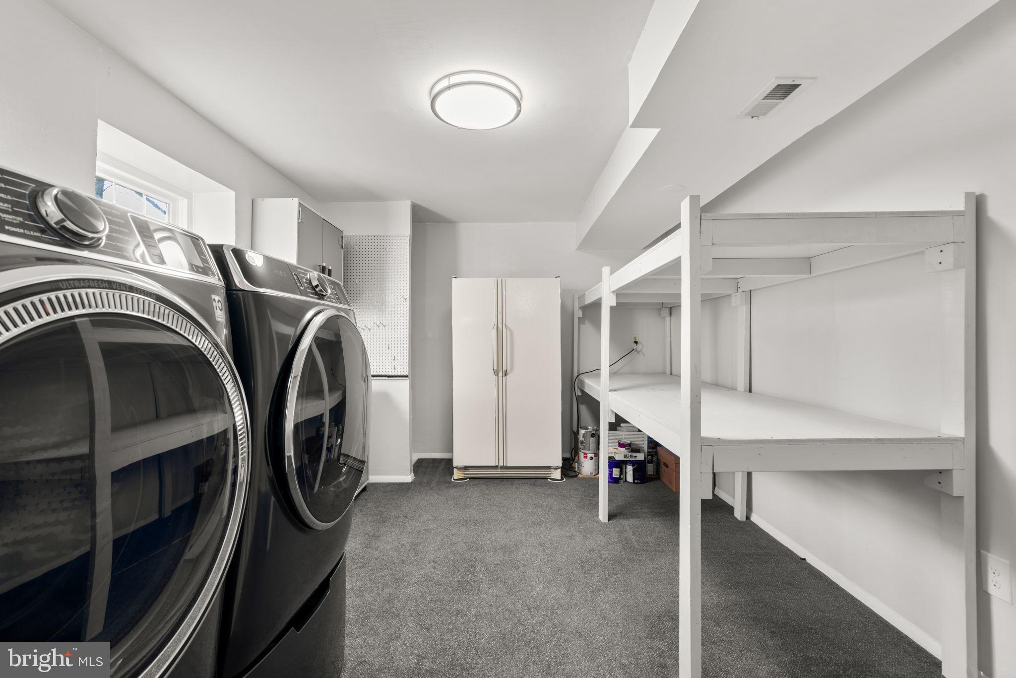 KINGSVIEW VILLAGE - Residential