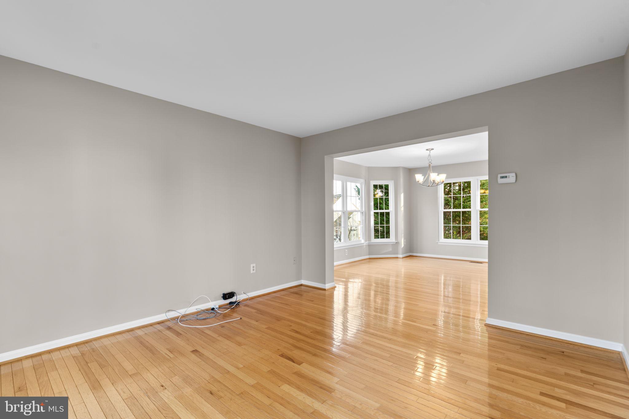 KINGSVIEW VILLAGE - Residential