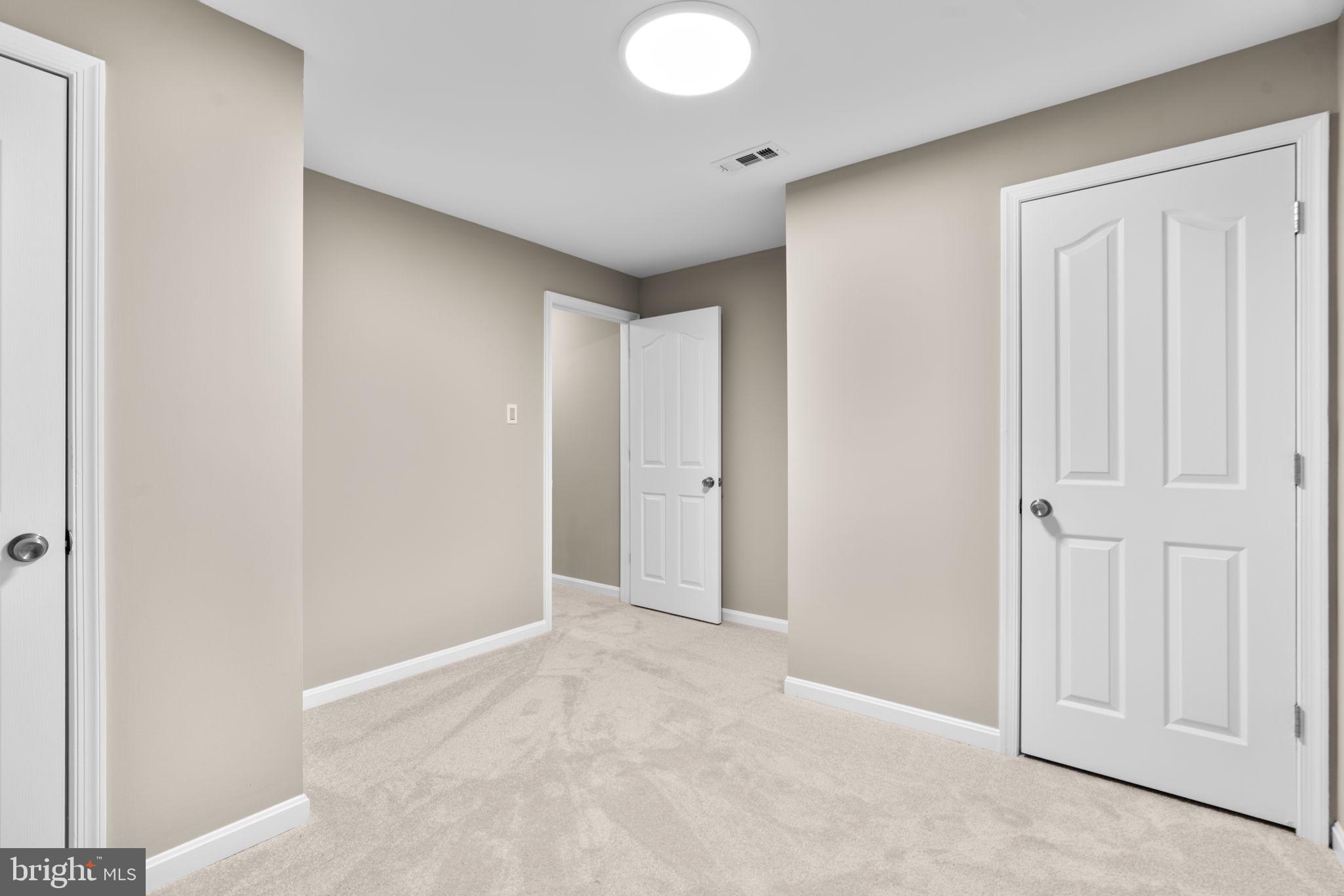 KINGSVIEW VILLAGE - Residential