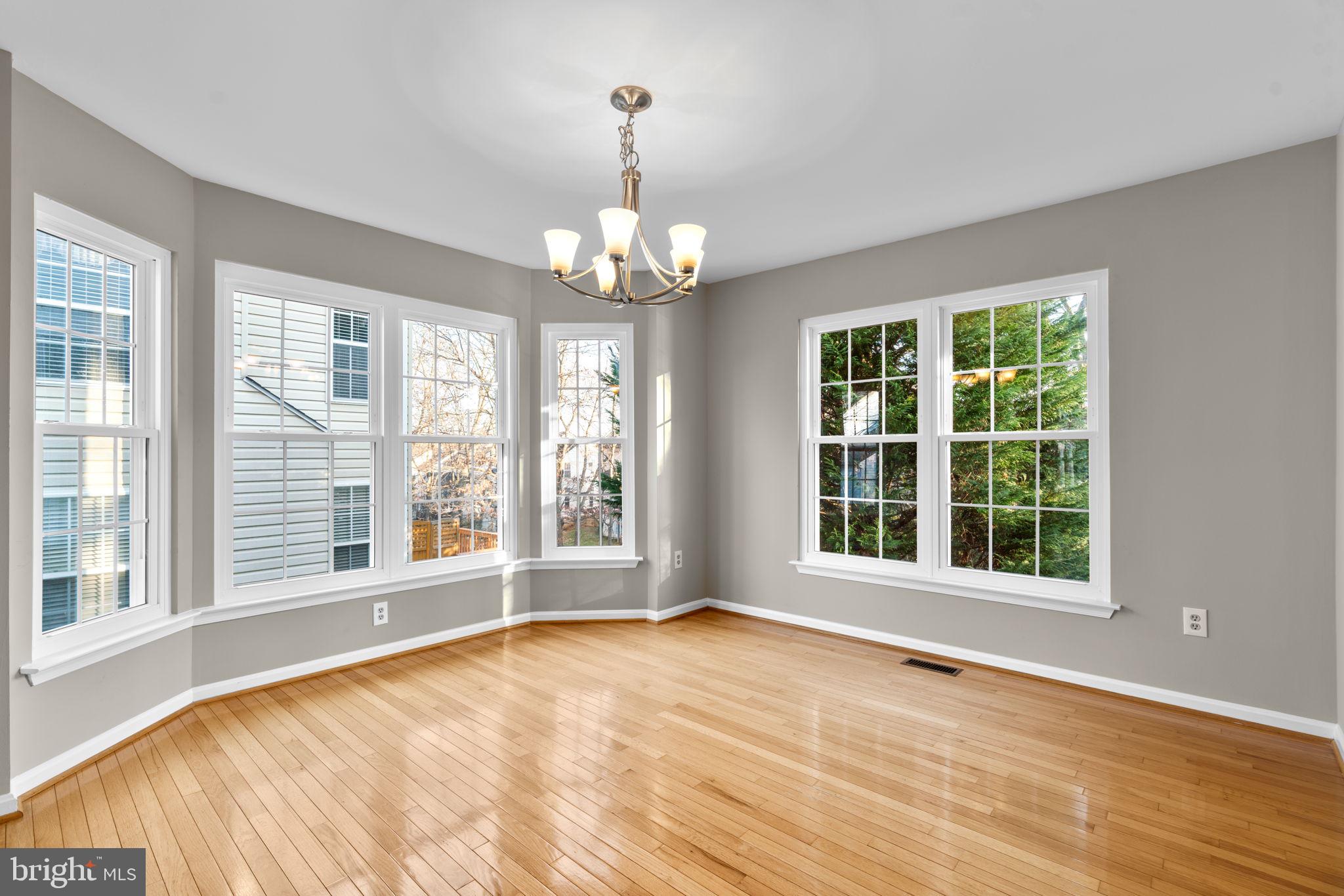 KINGSVIEW VILLAGE - Residential