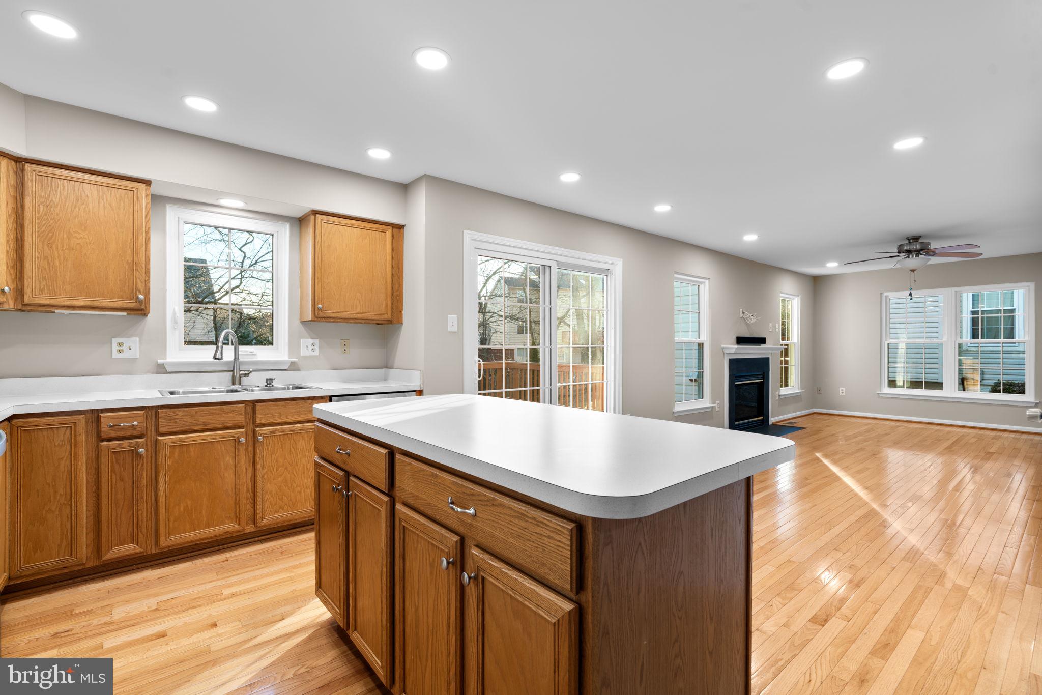 KINGSVIEW VILLAGE - Residential