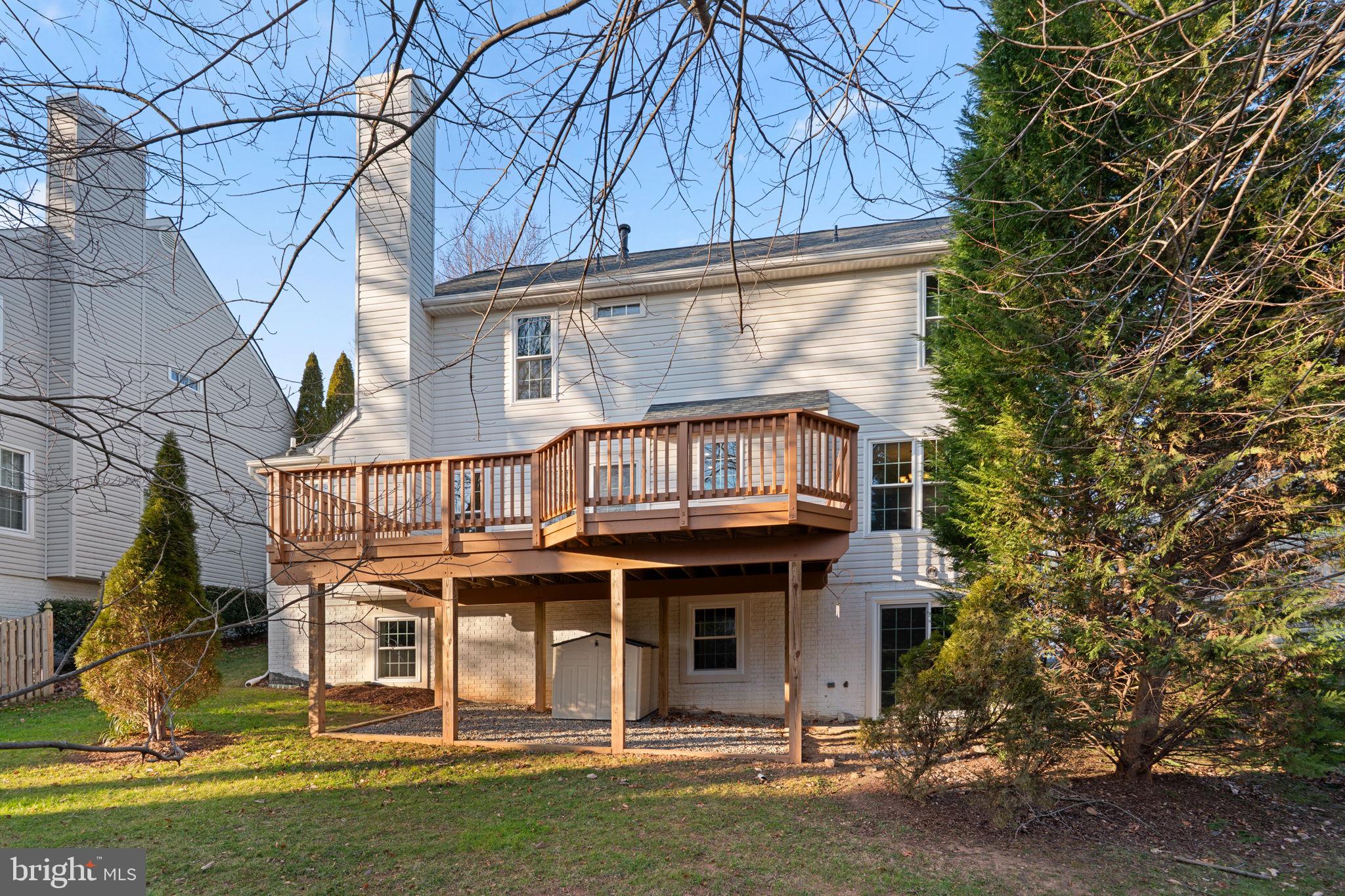 KINGSVIEW VILLAGE - Residential