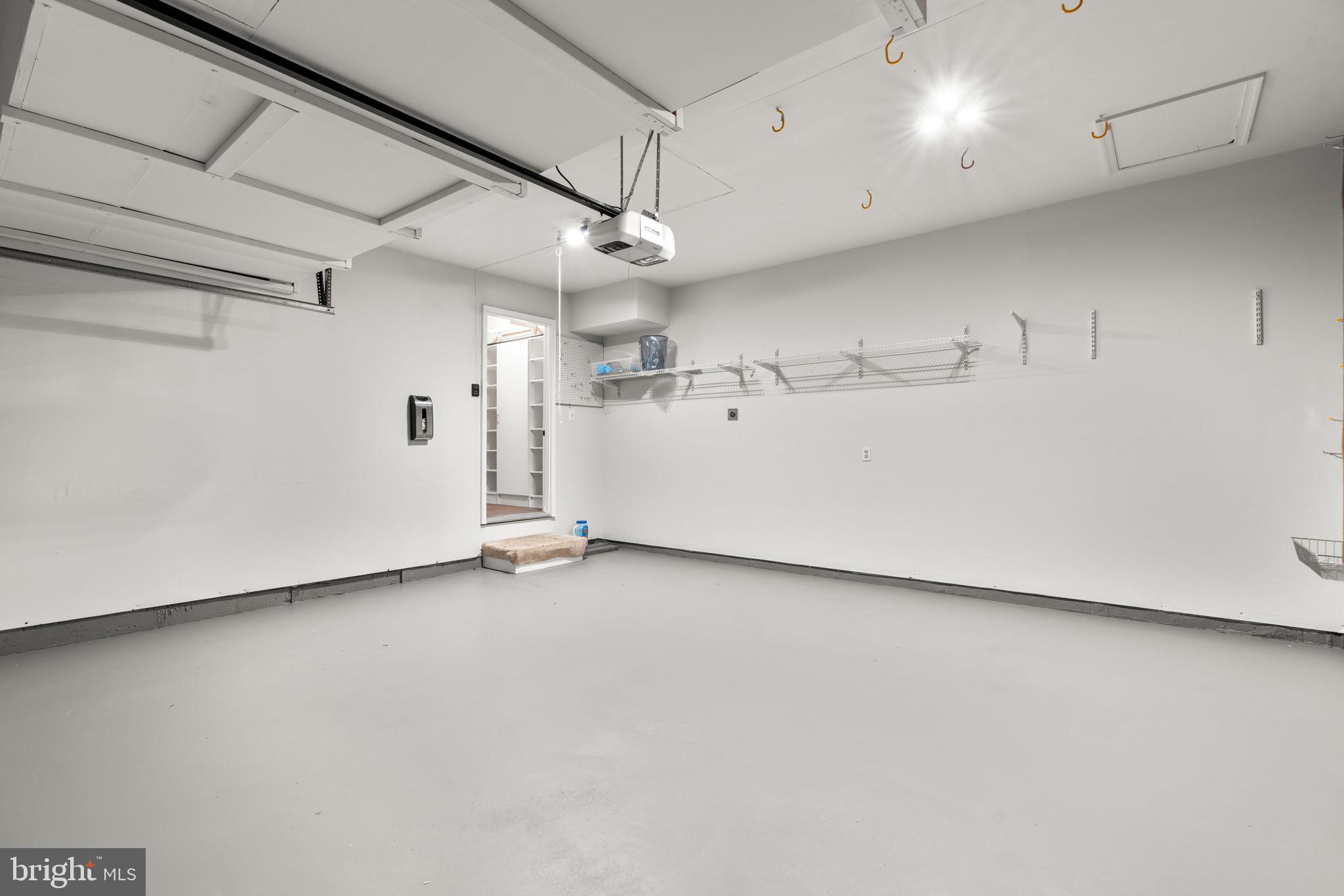 KINGSVIEW VILLAGE - Residential