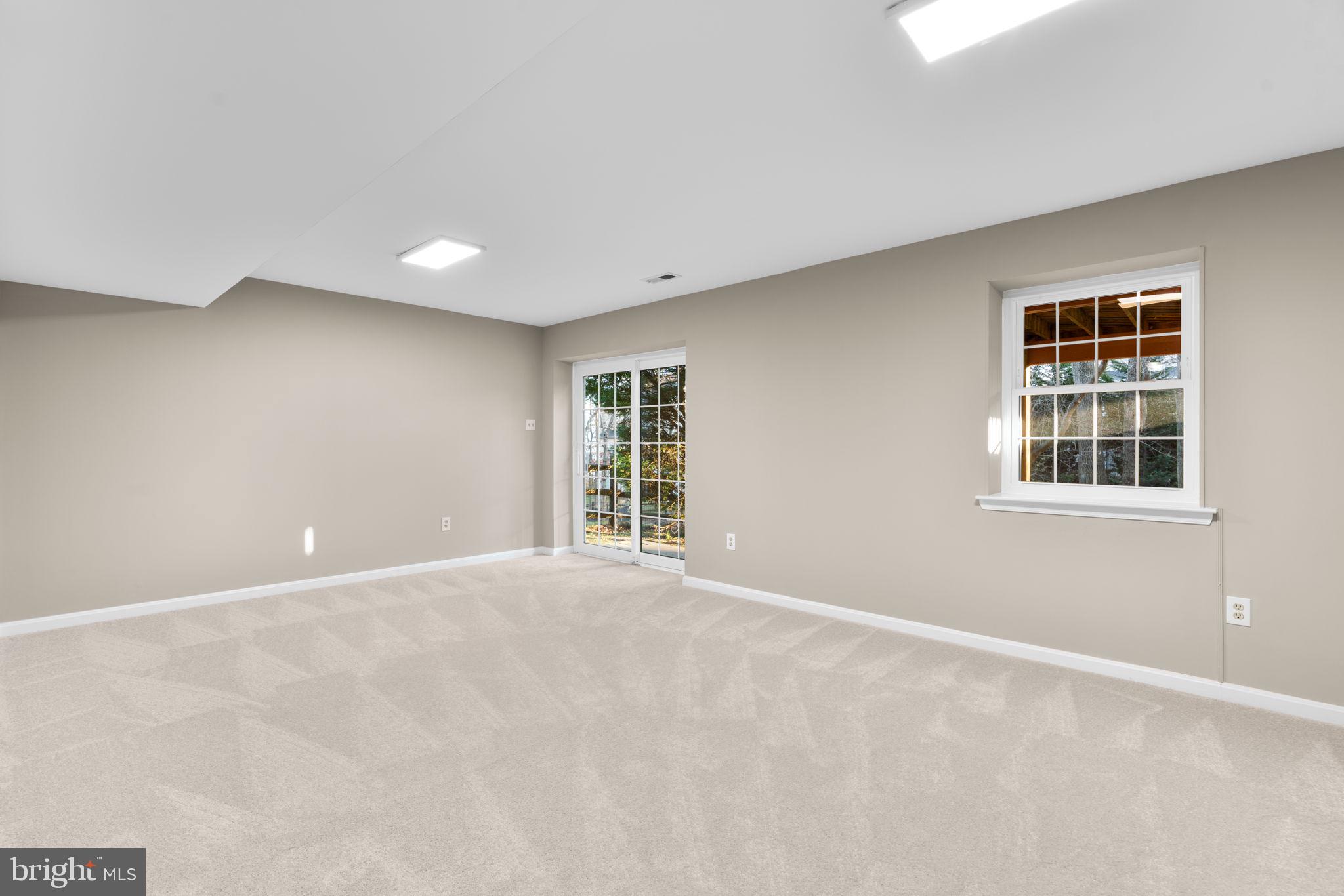 KINGSVIEW VILLAGE - Residential