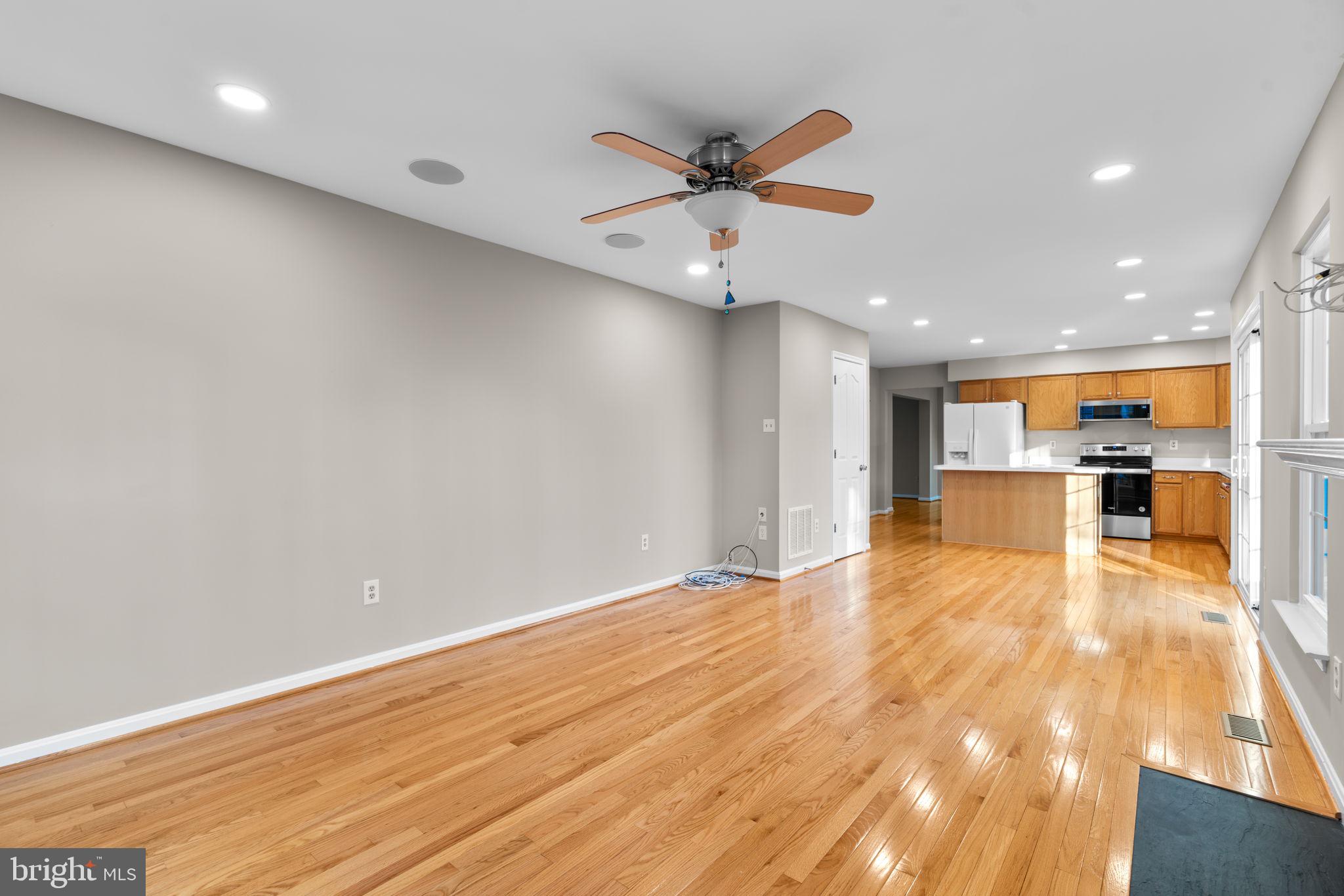 KINGSVIEW VILLAGE - Residential