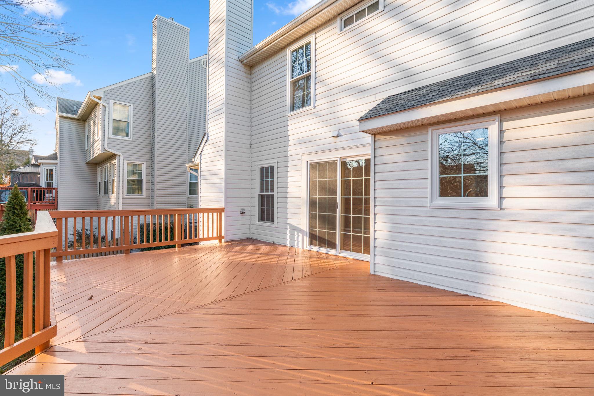 KINGSVIEW VILLAGE - Residential