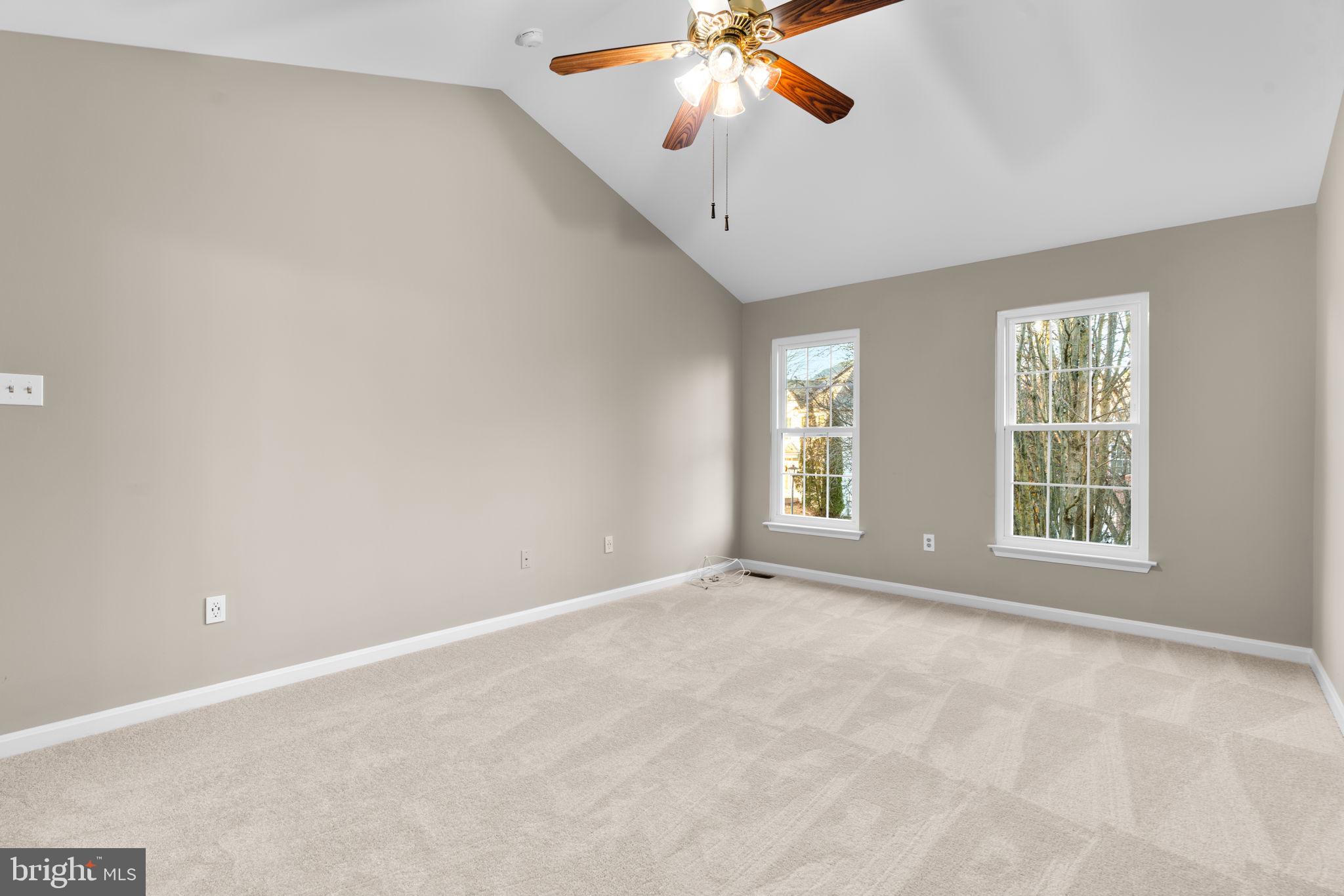 KINGSVIEW VILLAGE - Residential