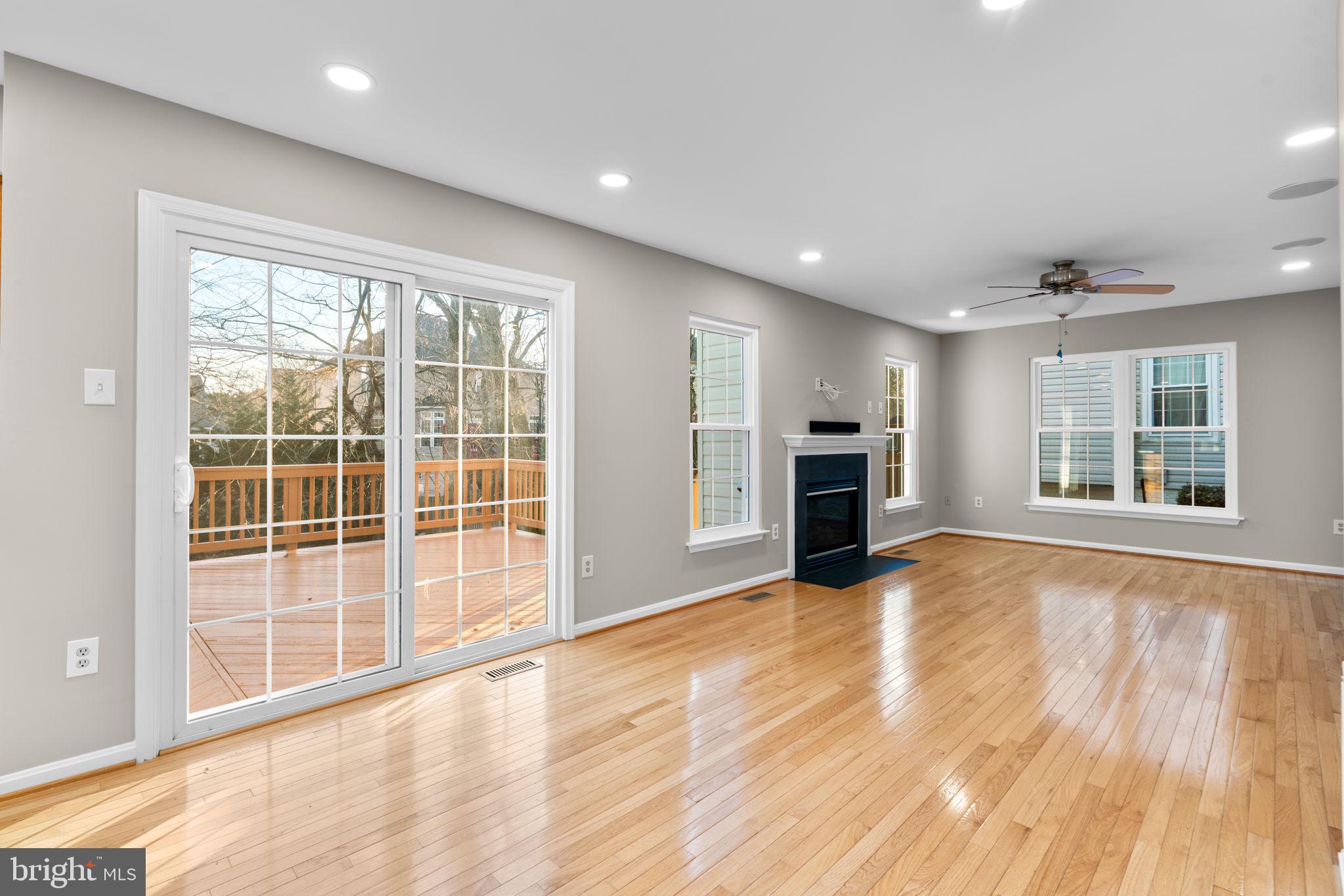 KINGSVIEW VILLAGE - Residential