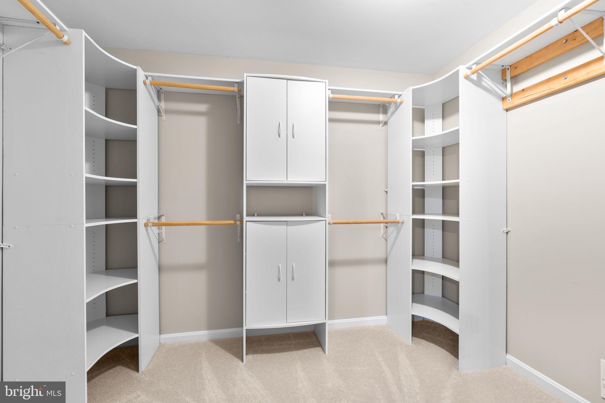 KINGSVIEW VILLAGE - Residential