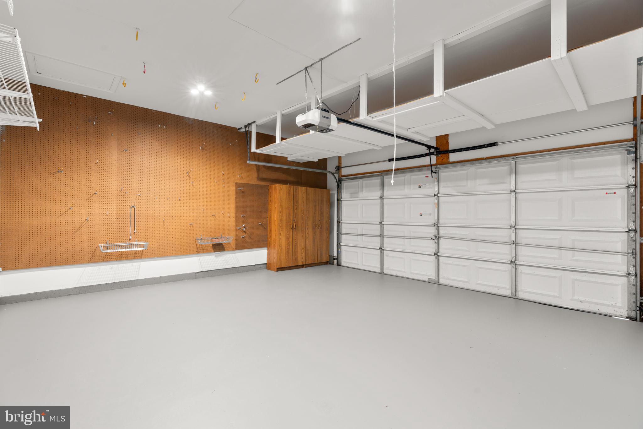 KINGSVIEW VILLAGE - Residential