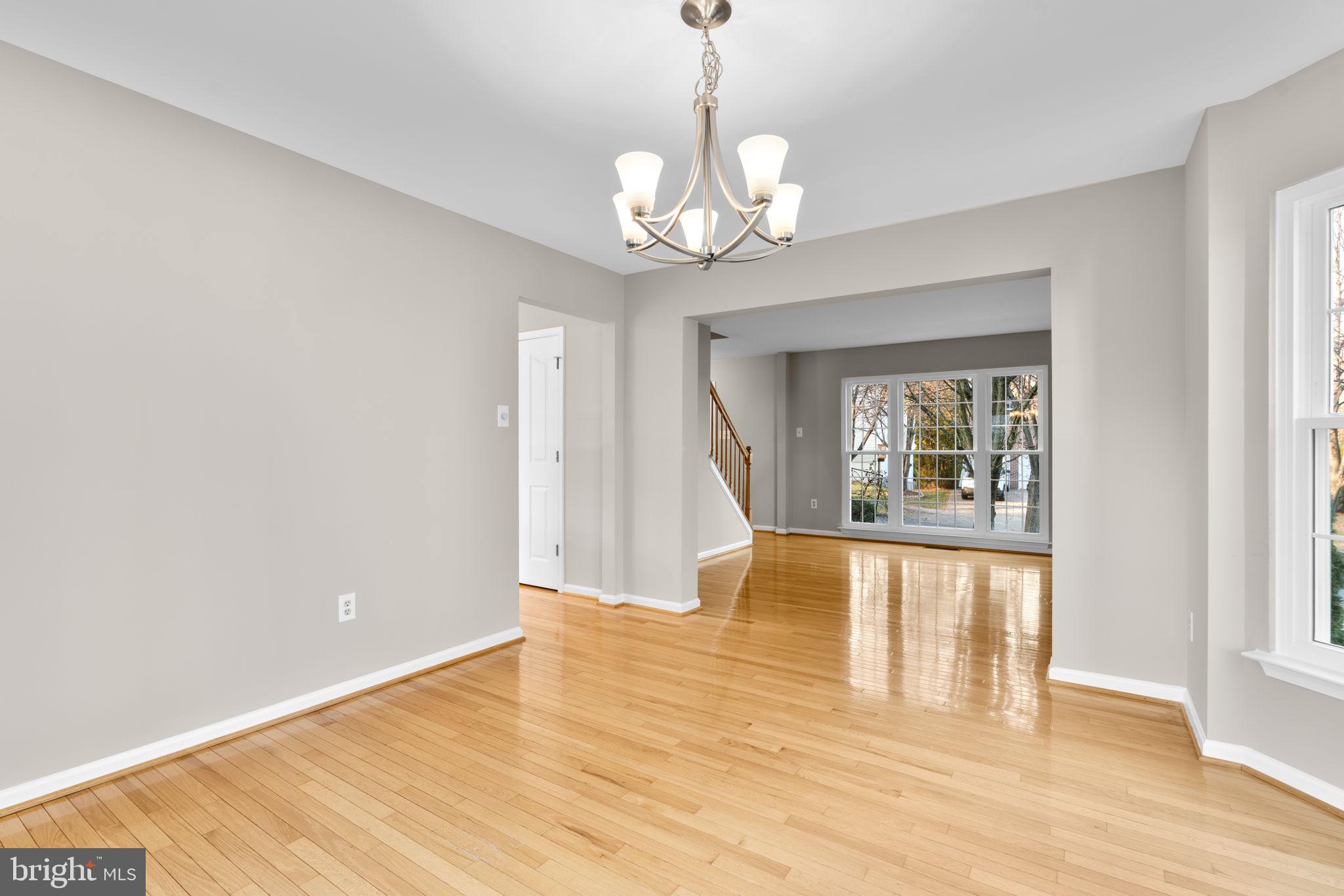 KINGSVIEW VILLAGE - Residential