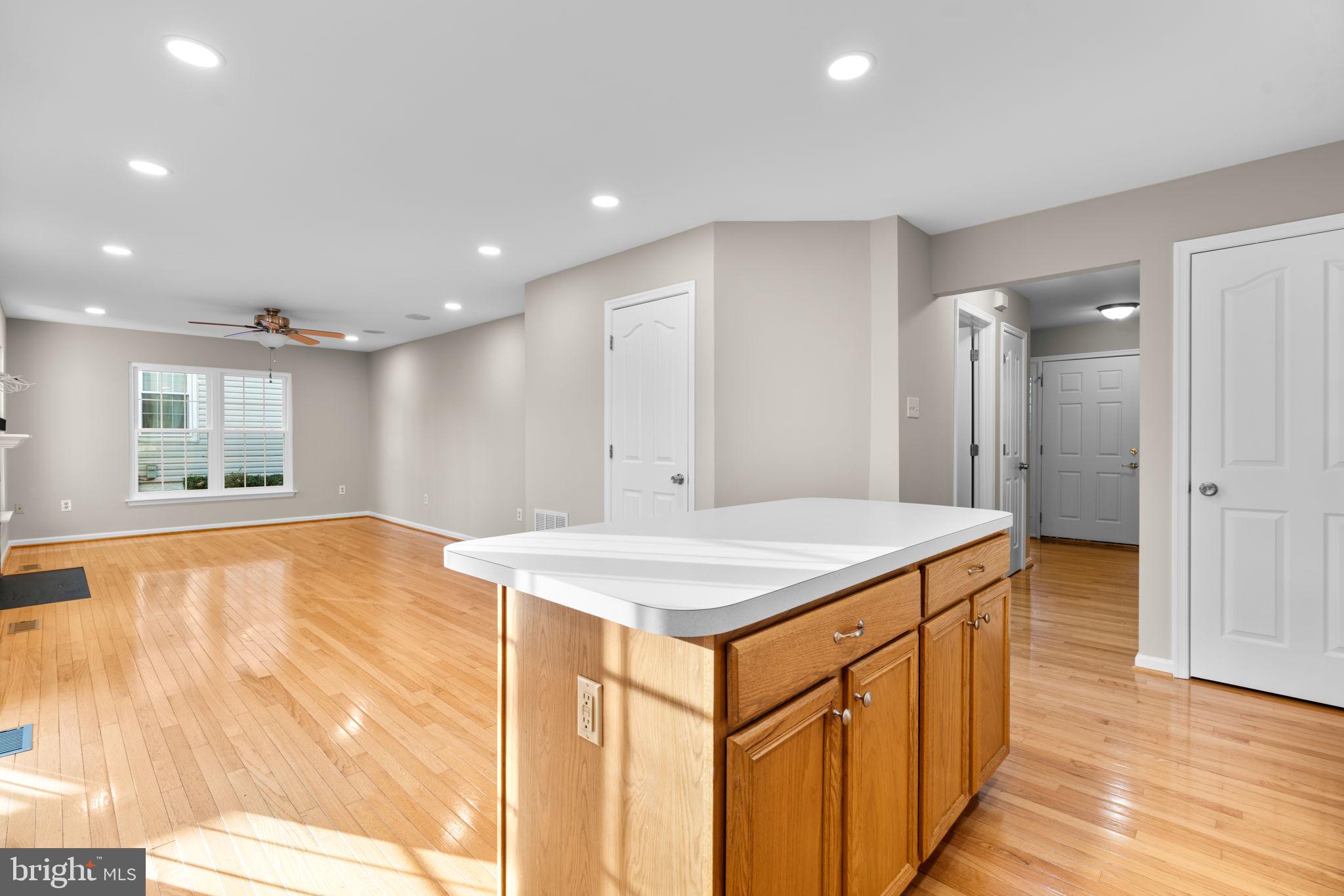 KINGSVIEW VILLAGE - Residential