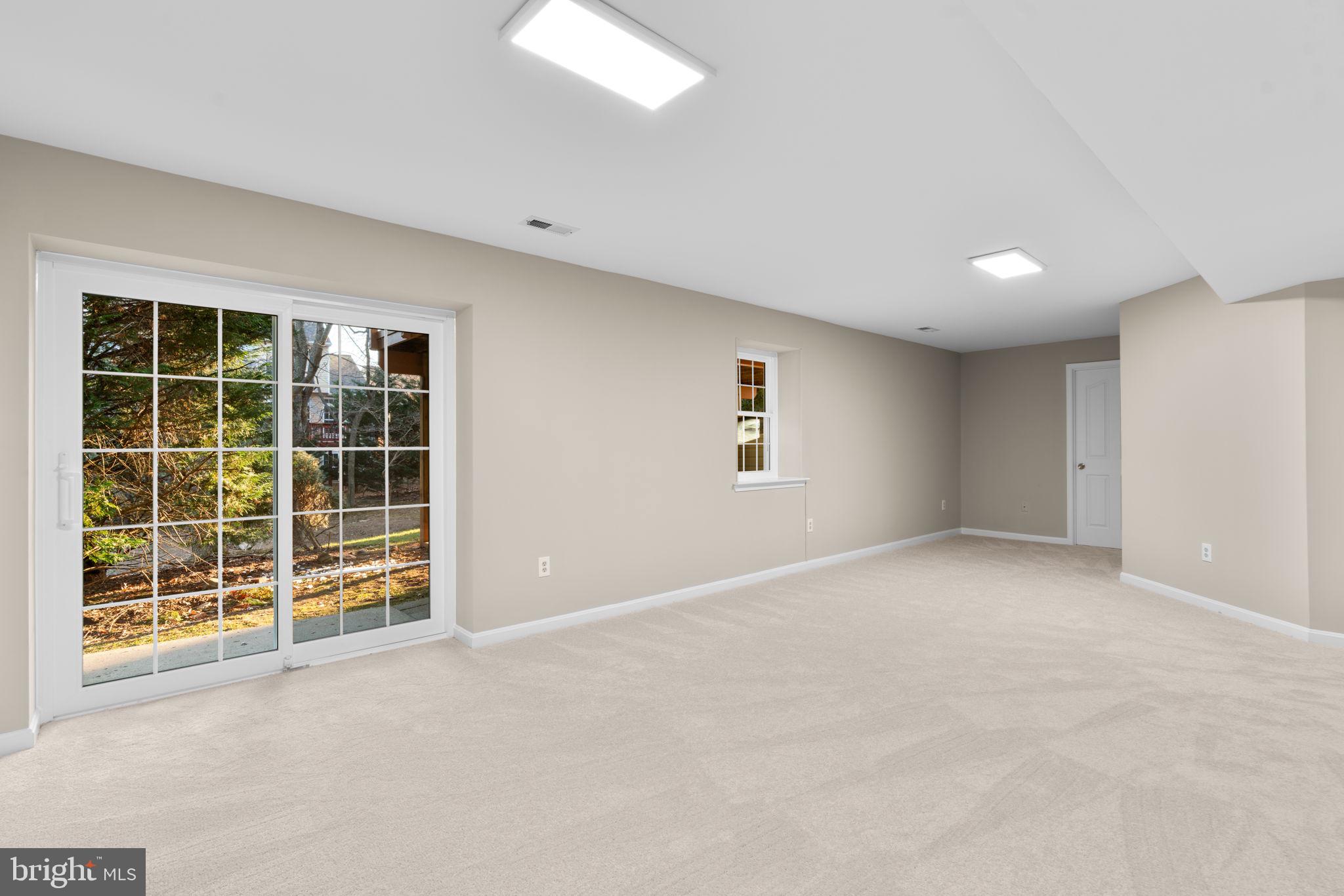 KINGSVIEW VILLAGE - Residential