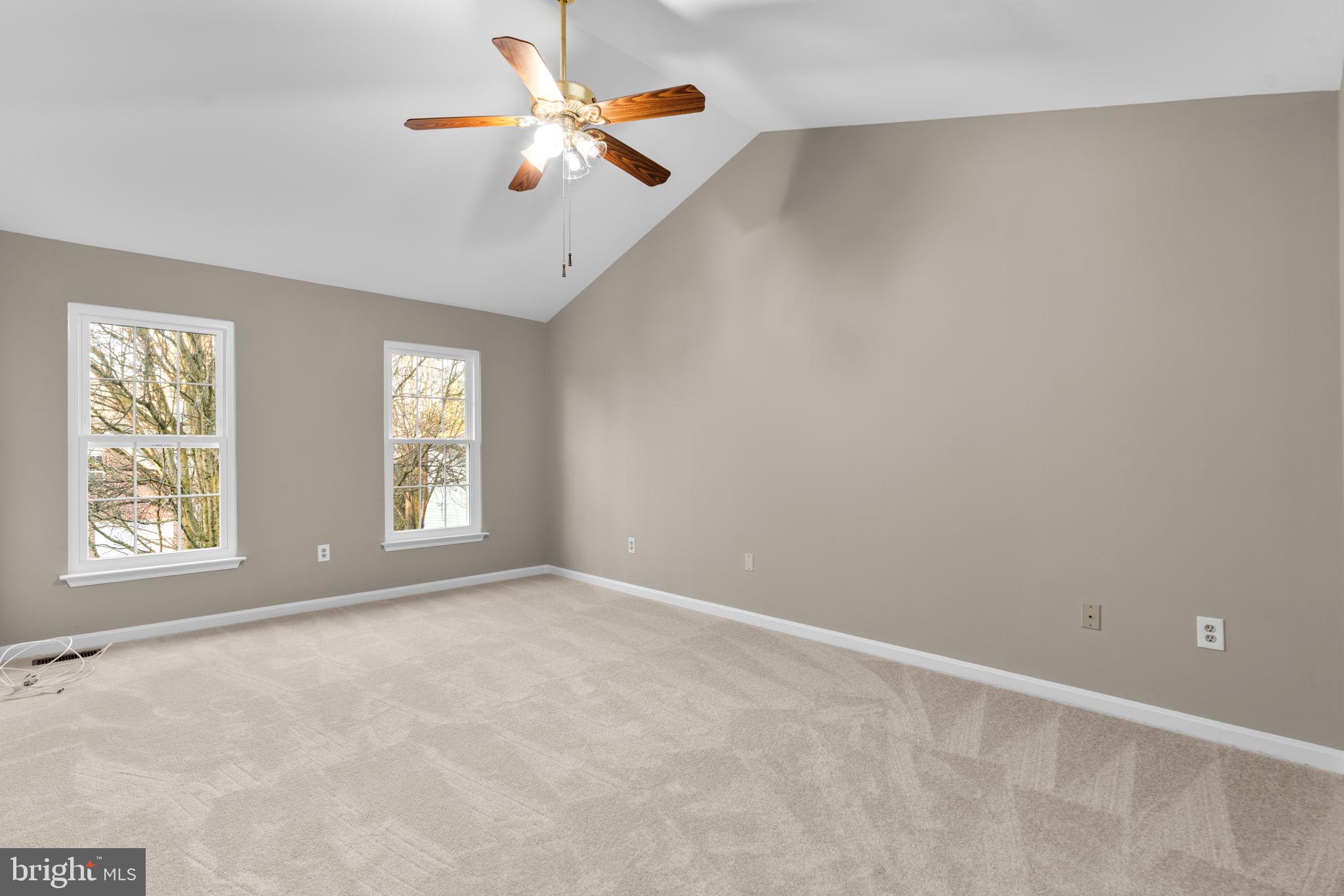 KINGSVIEW VILLAGE - Residential