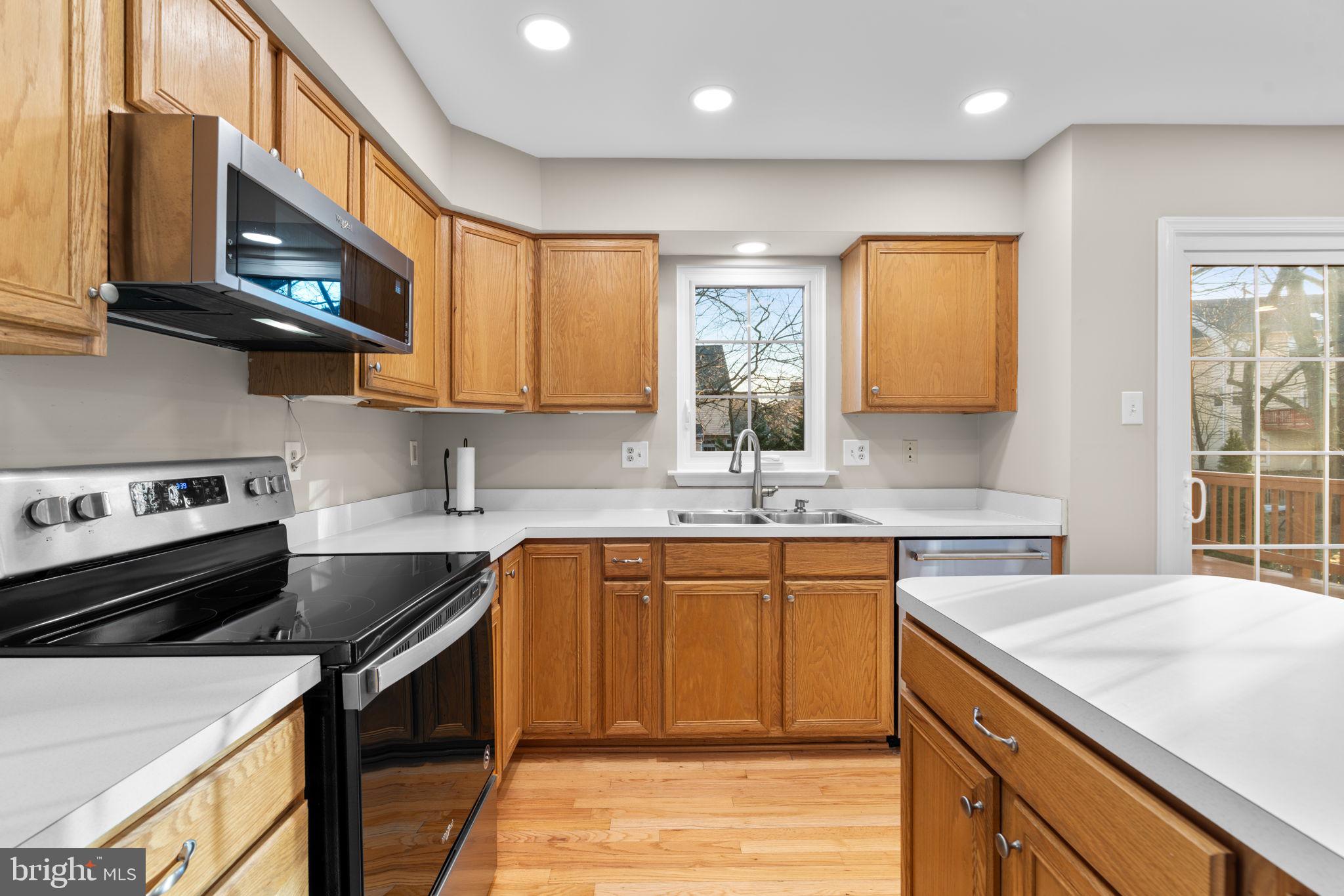 KINGSVIEW VILLAGE - Residential