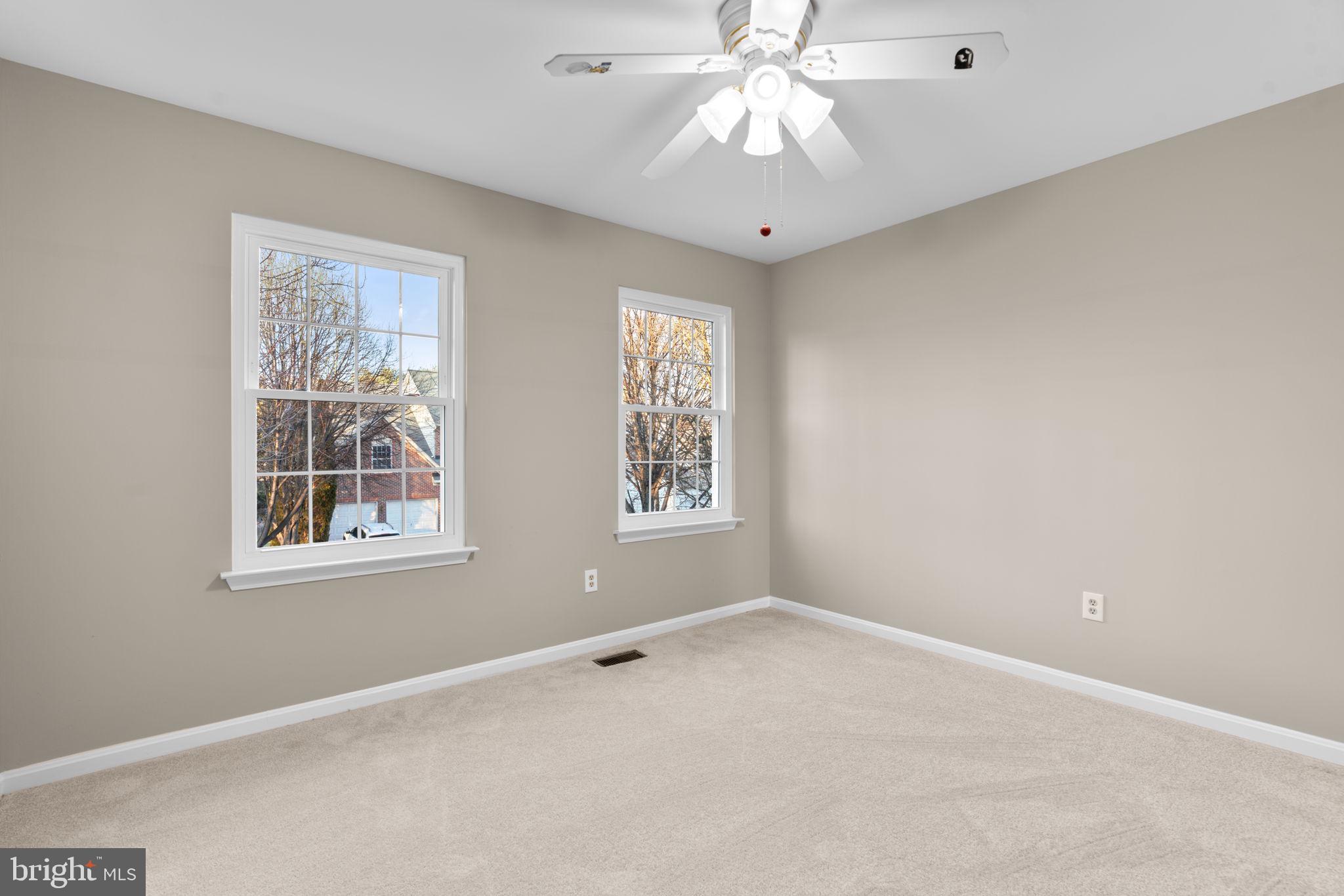 KINGSVIEW VILLAGE - Residential