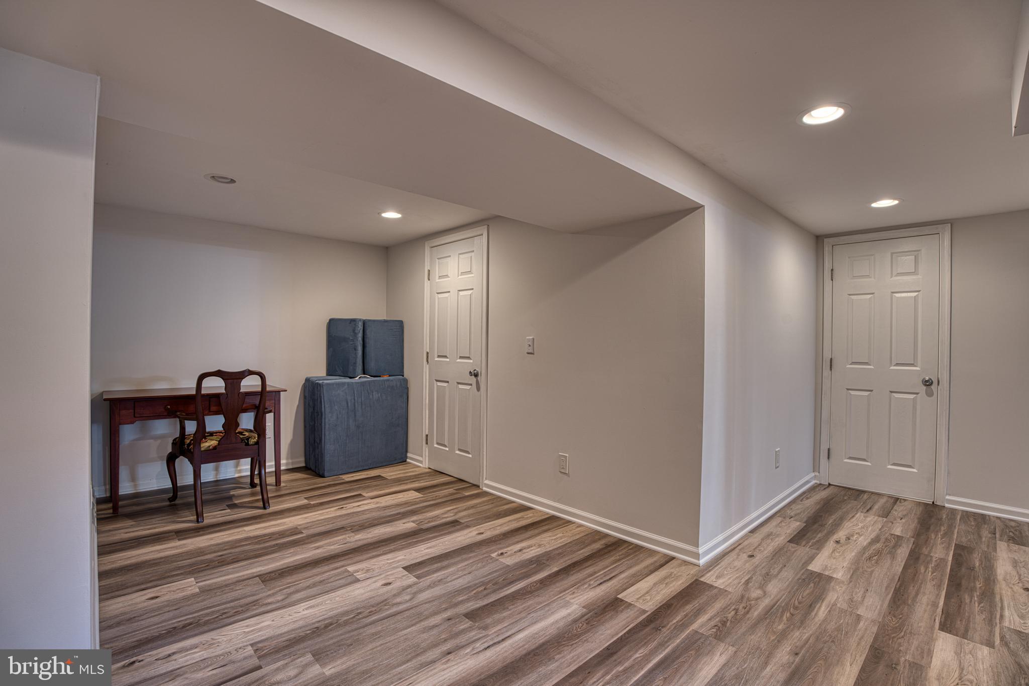 KNOLLWOOD - Residential