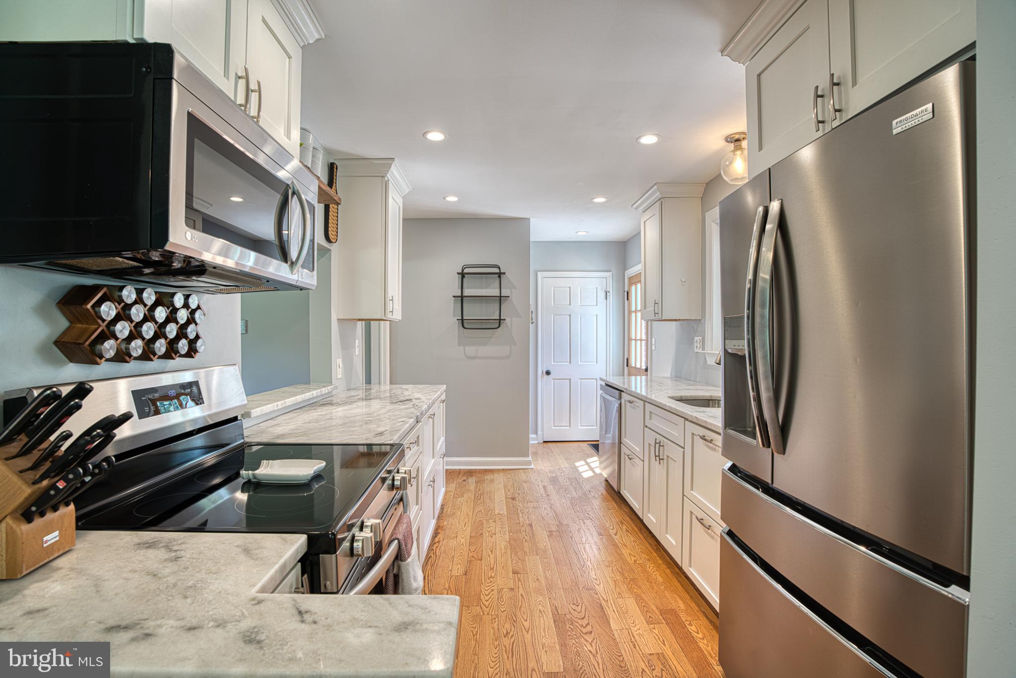 KNOLLWOOD - Residential