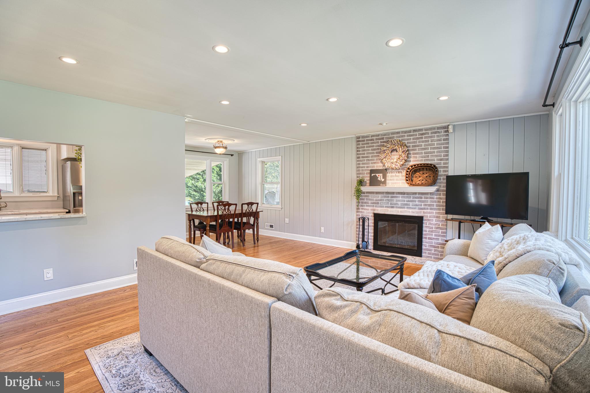 KNOLLWOOD - Residential