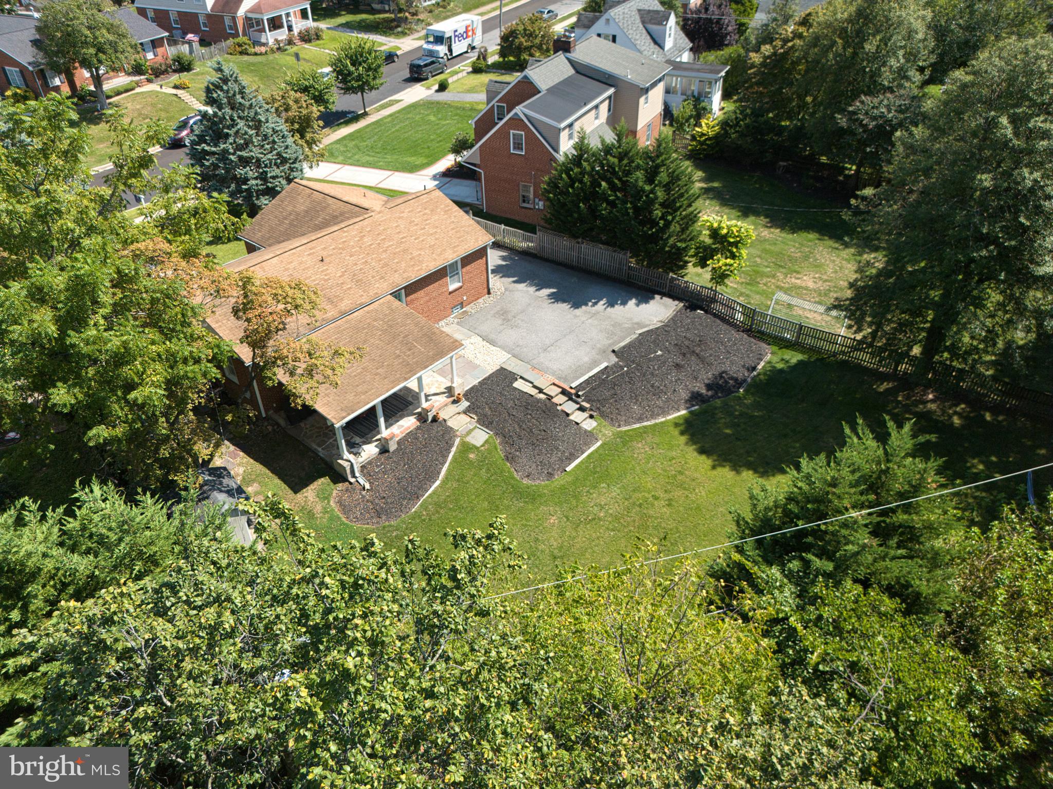 KNOLLWOOD - Residential