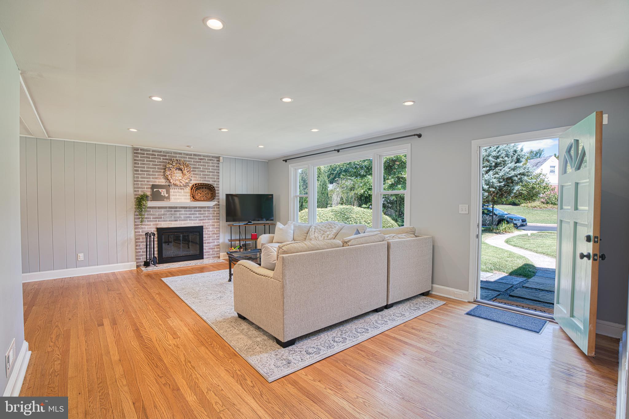 KNOLLWOOD - Residential