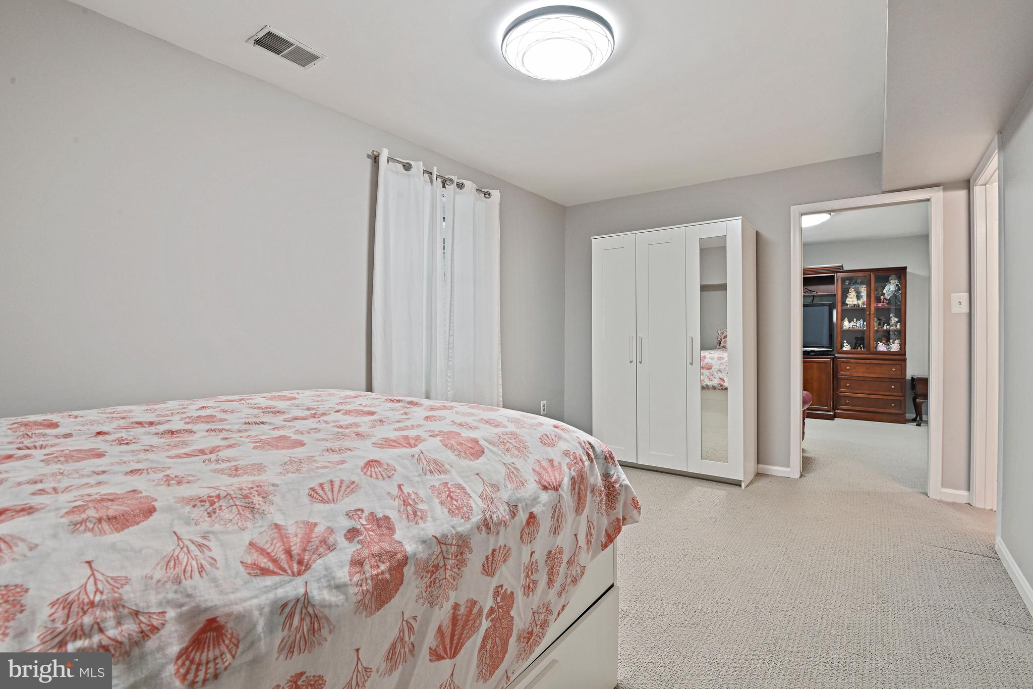 WOLFTRAP MEADOWS - Residential