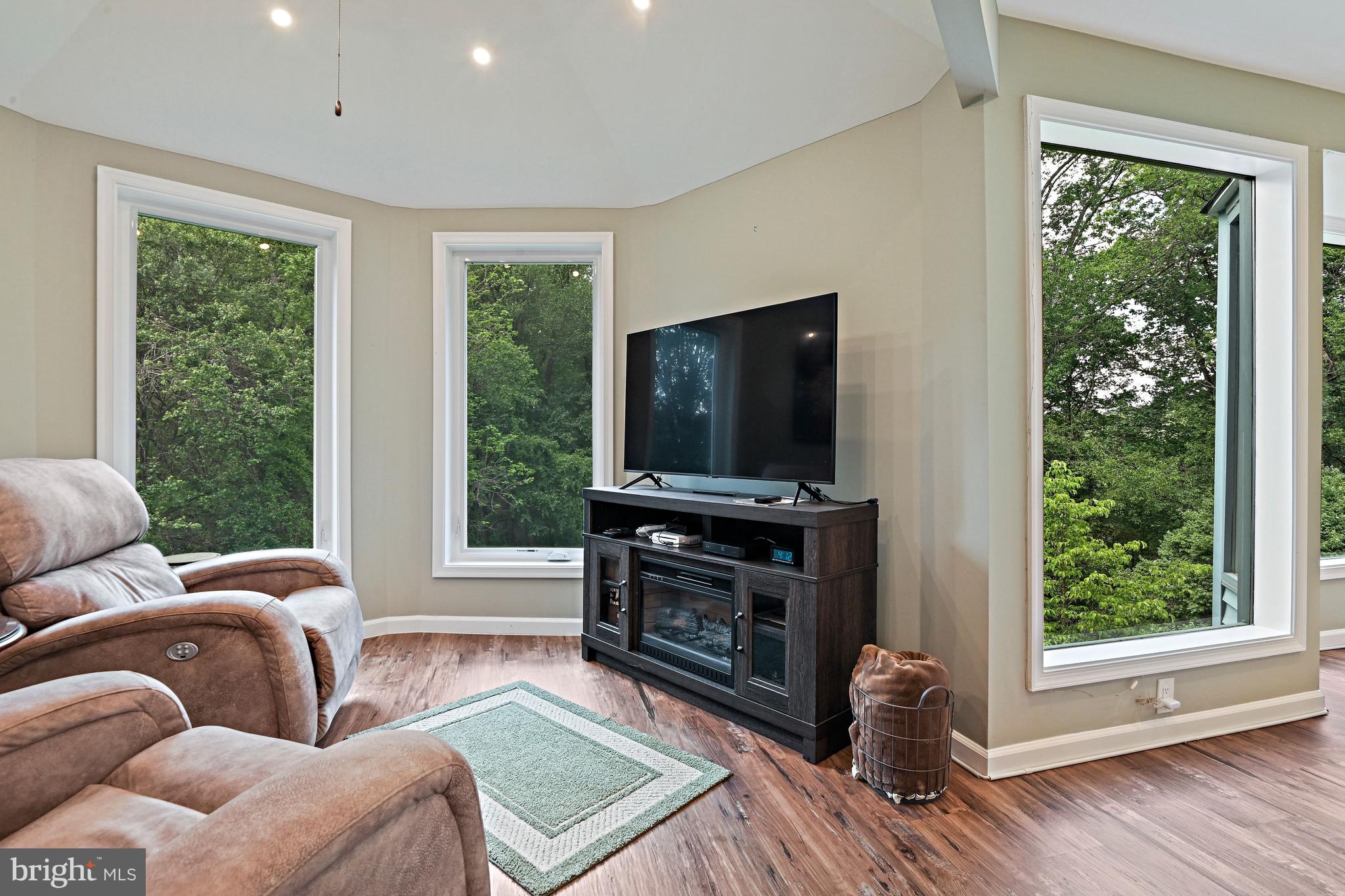 WOLFTRAP MEADOWS - Residential