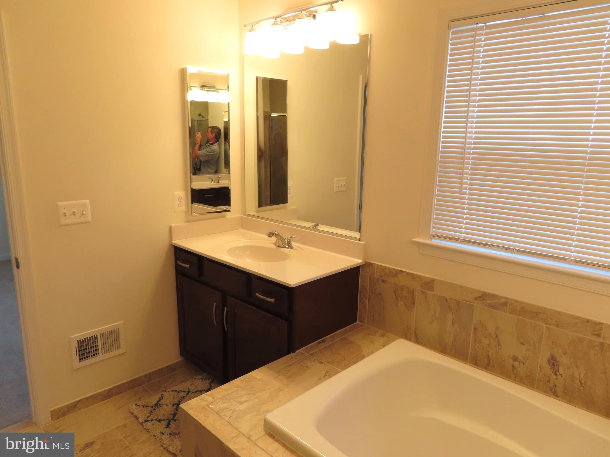 EASTVIEW AT STONE RIDGE - Residential Lease