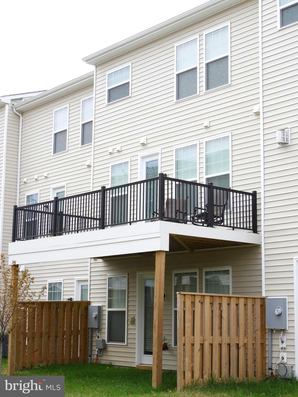 EASTVIEW AT STONE RIDGE - Residential Lease