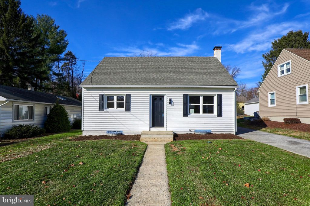 Photo of 8 Red Bud Drive, Millersville, PA 17551 (MLS # PALA2046502)