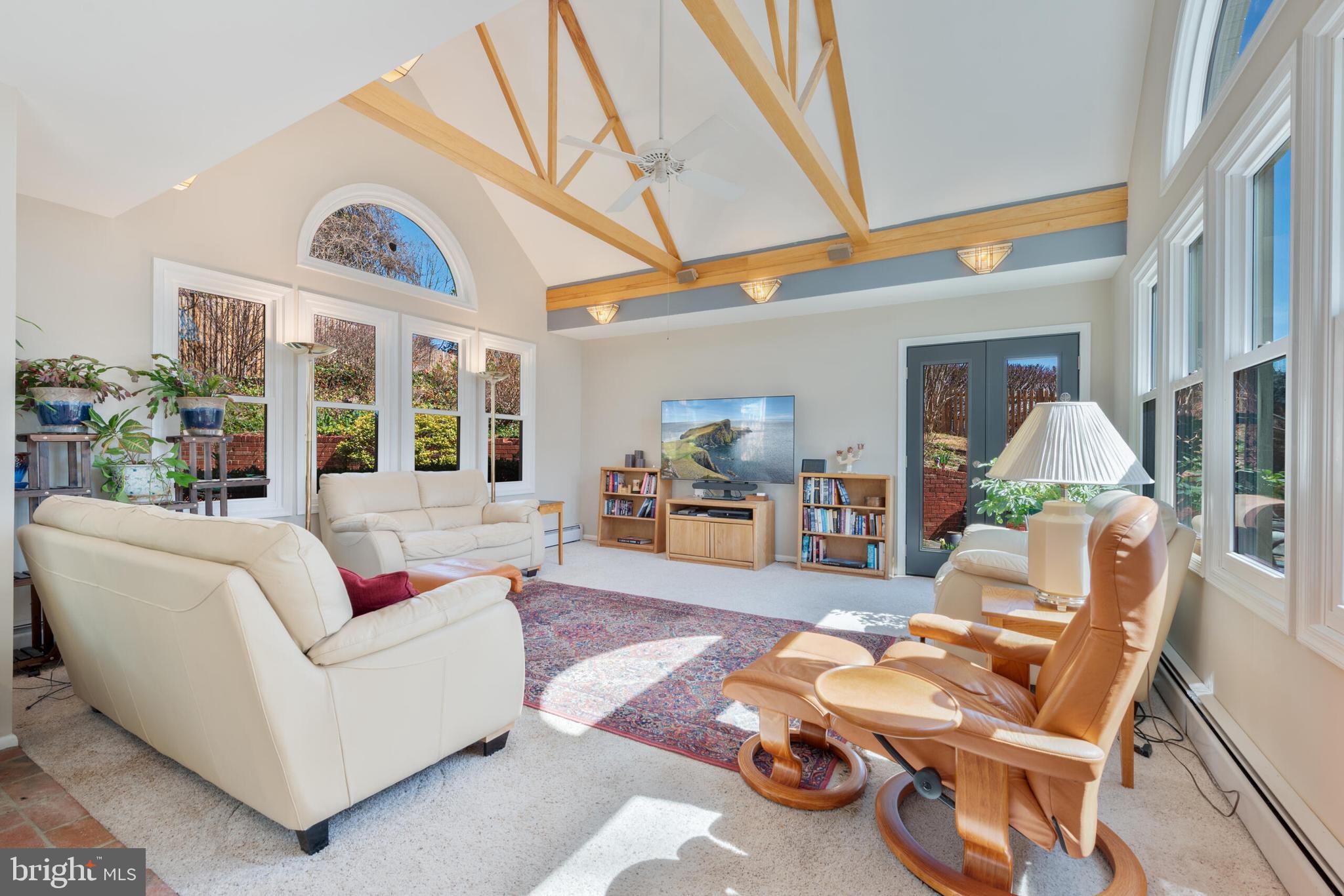 RIVERCREST - Residential