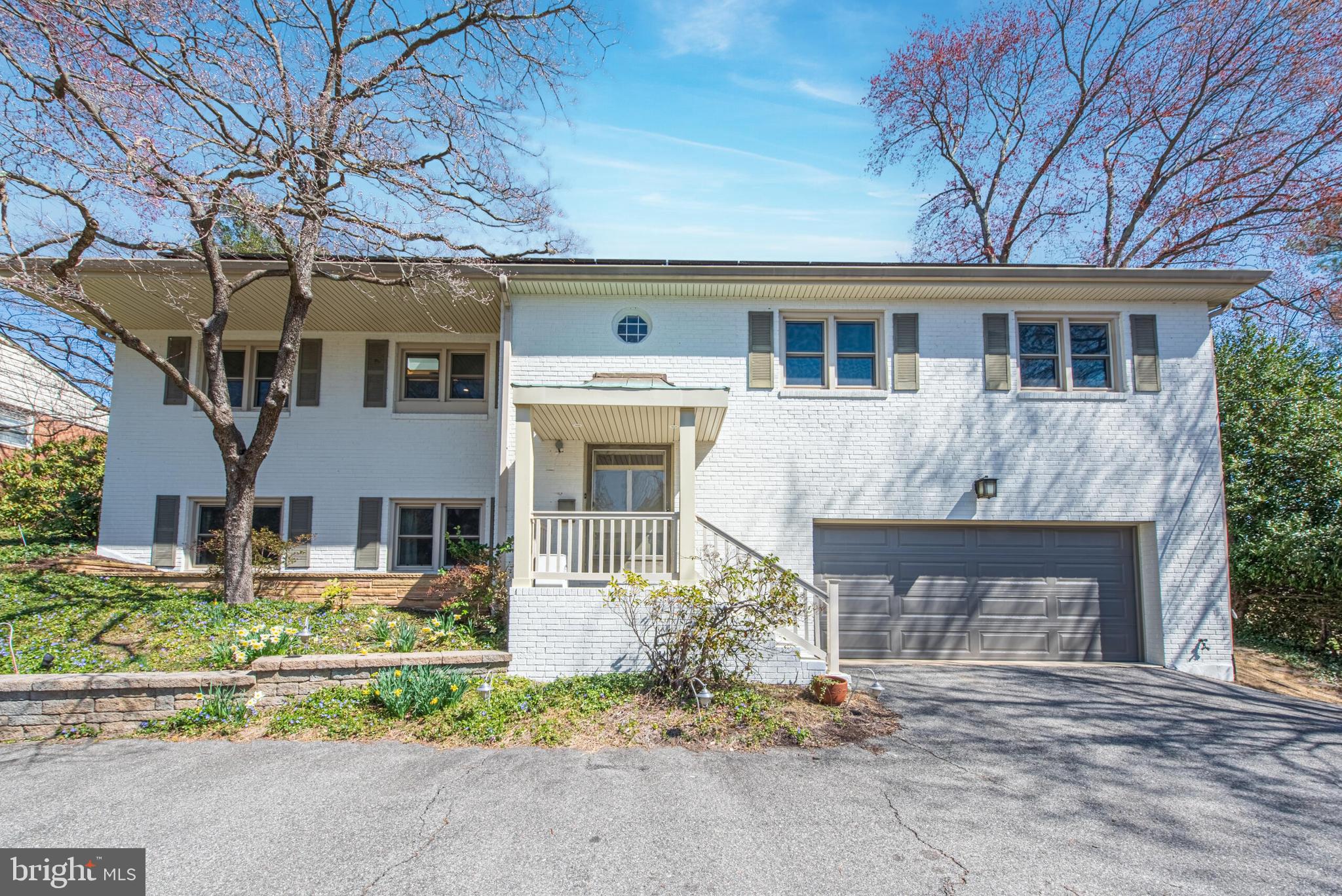 RIVERCREST - Residential