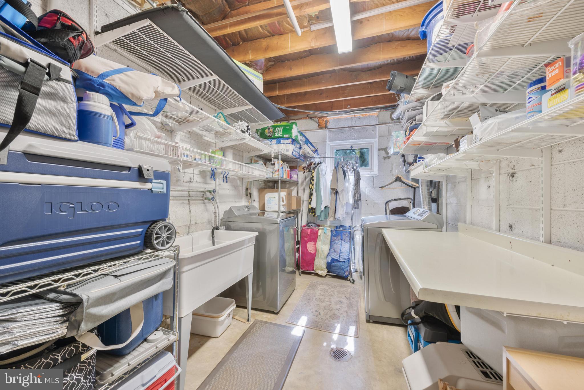 RIVERCREST - Residential