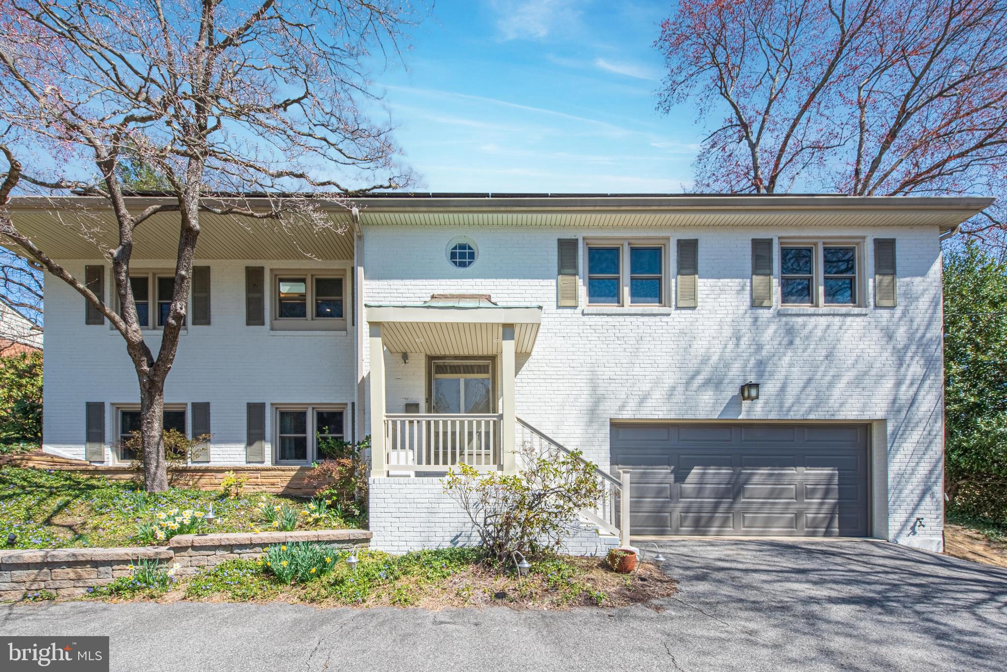 RIVERCREST - Residential