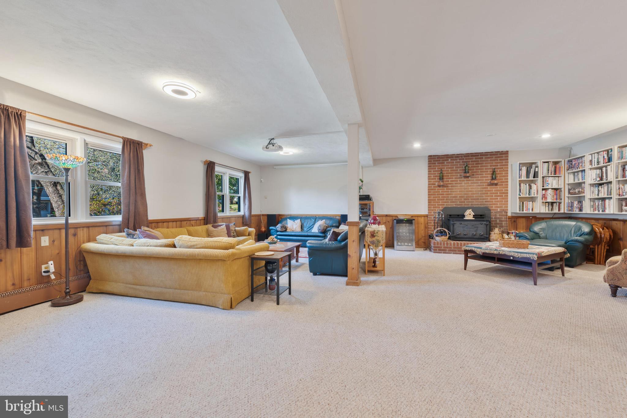 RIVERCREST - Residential