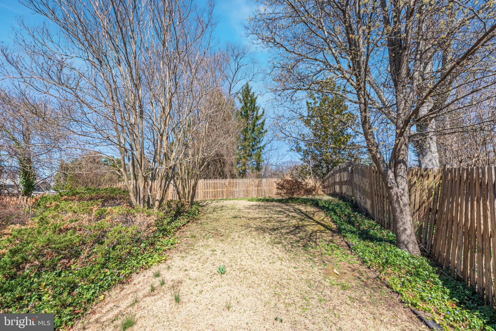 RIVERCREST - Residential