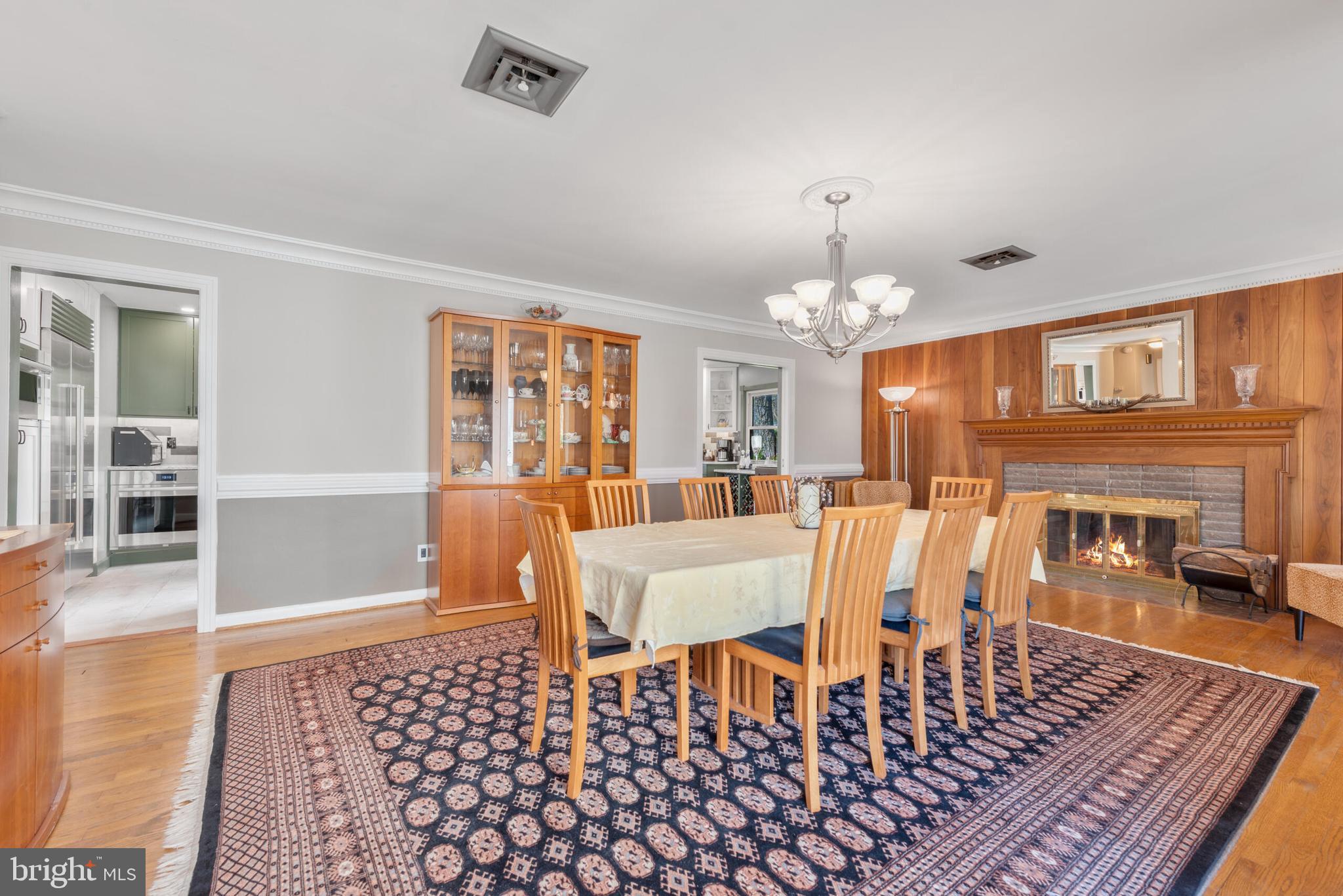 RIVERCREST - Residential